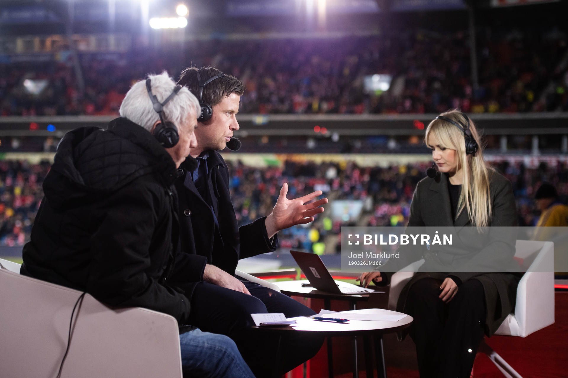 Jesper Mathisen in the TV2 tv studio