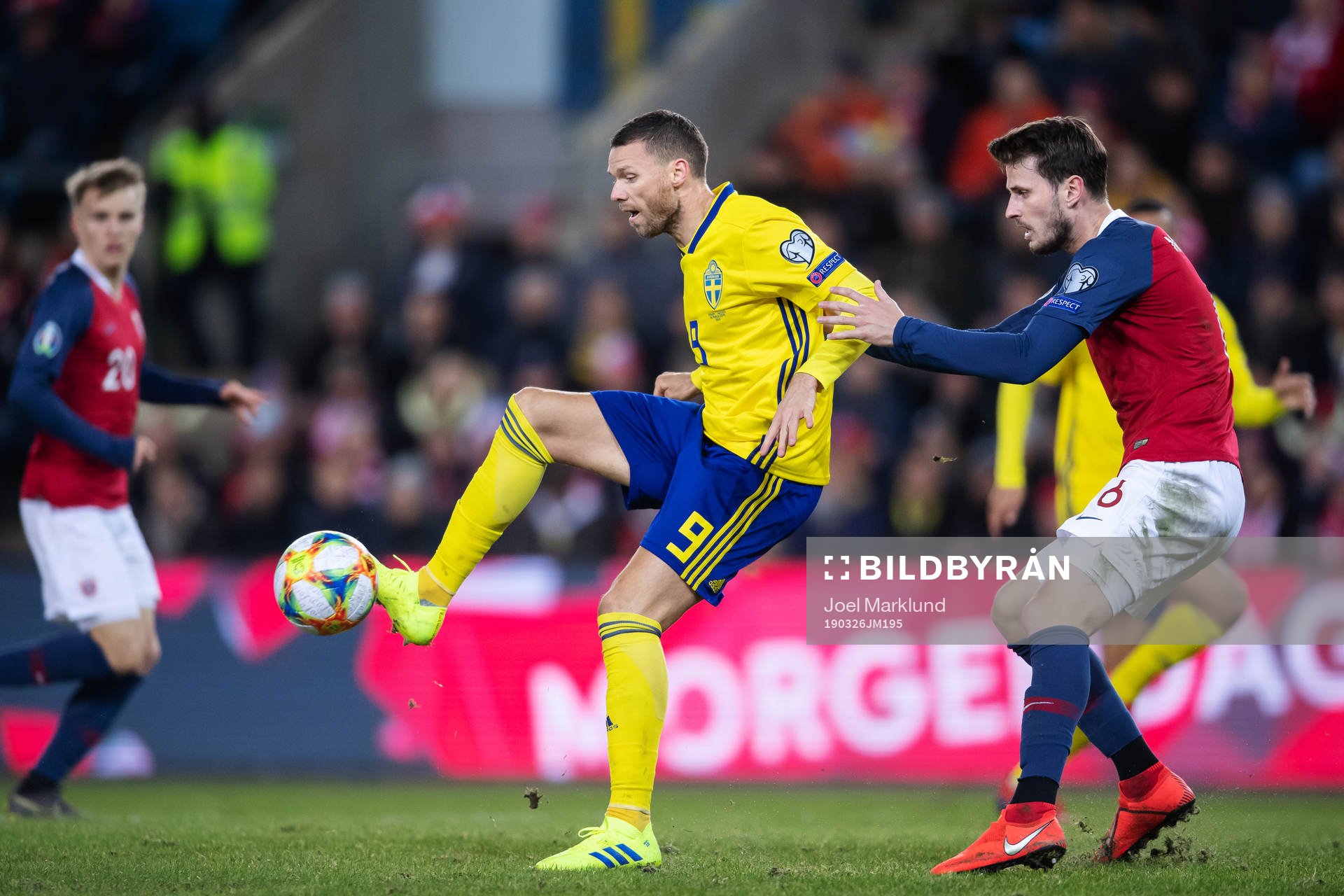 Marcus Berg of Sweden and Håvard Nordtveit of Norway