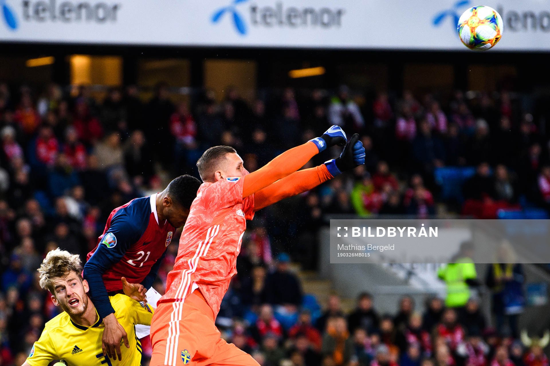 Goalkeeper Robin Olsen and Filip Helander of Sweden against