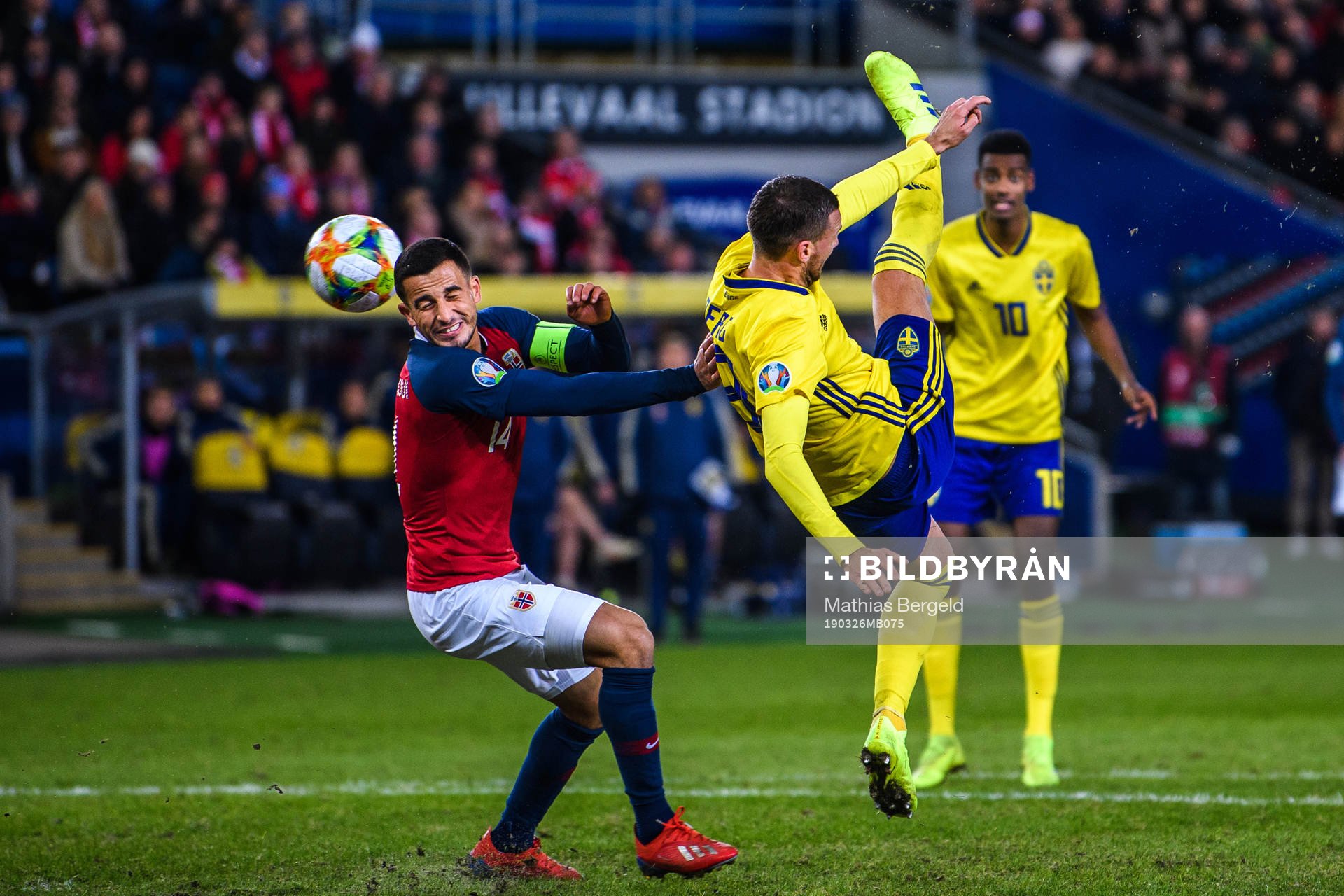 Omar Elabdellaoui of Norway and Marcus Berg of Sweden looks
