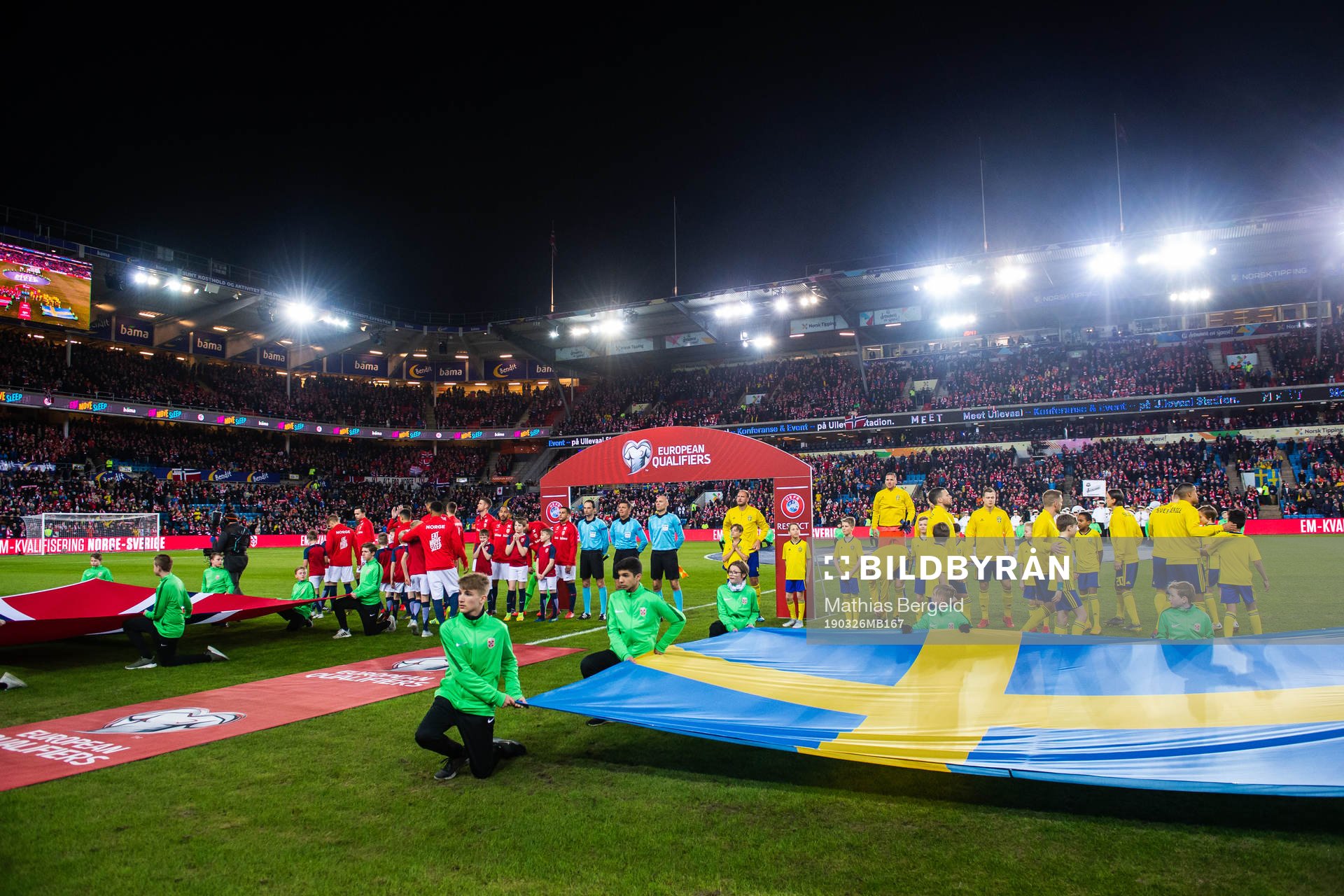Players of Norway and Sweden