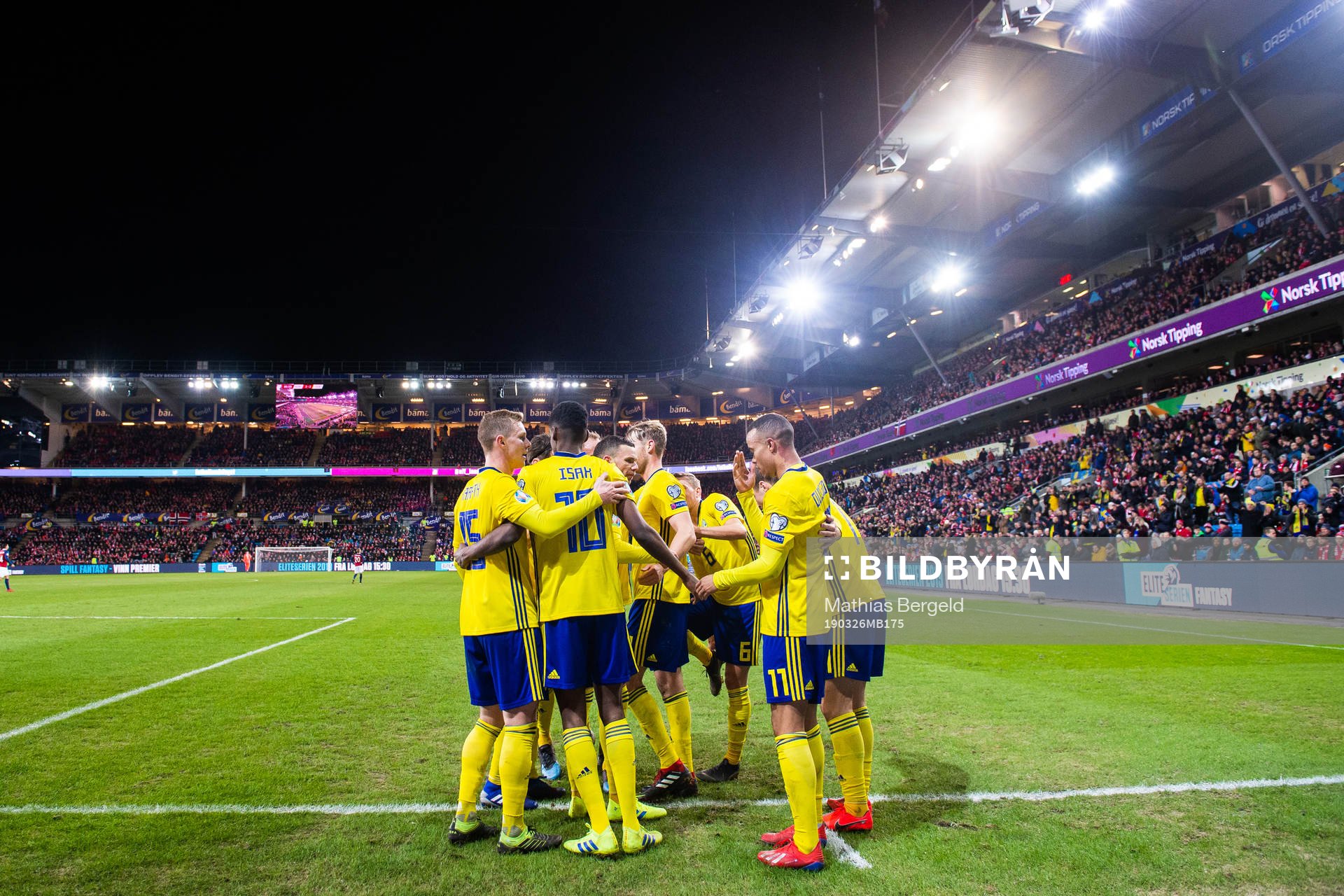 Emil Krafth, Alexander Isak and Robin Quaison of Sweden