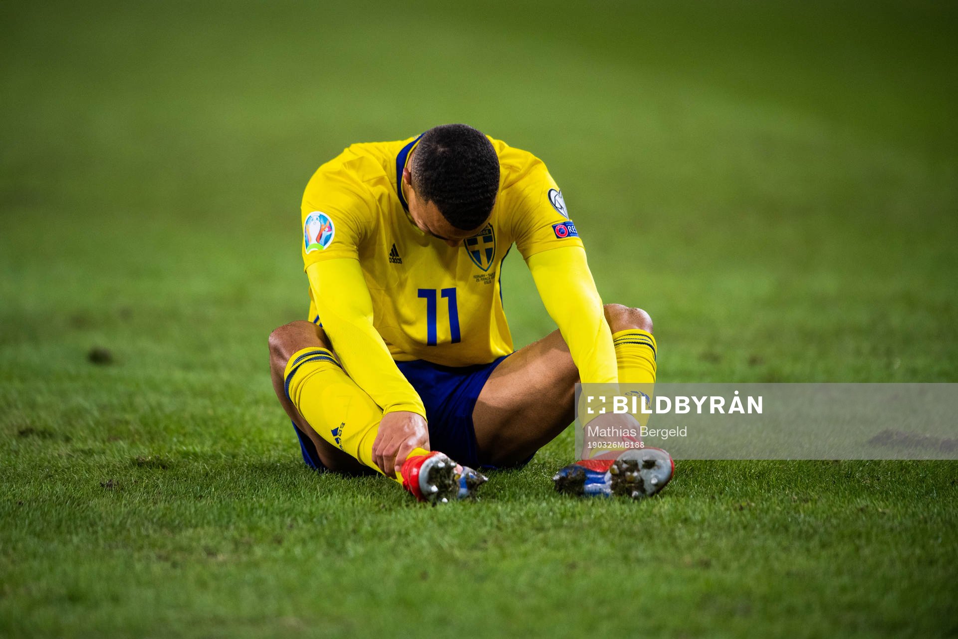 Robin Quaison of Sweden looks dejecetd