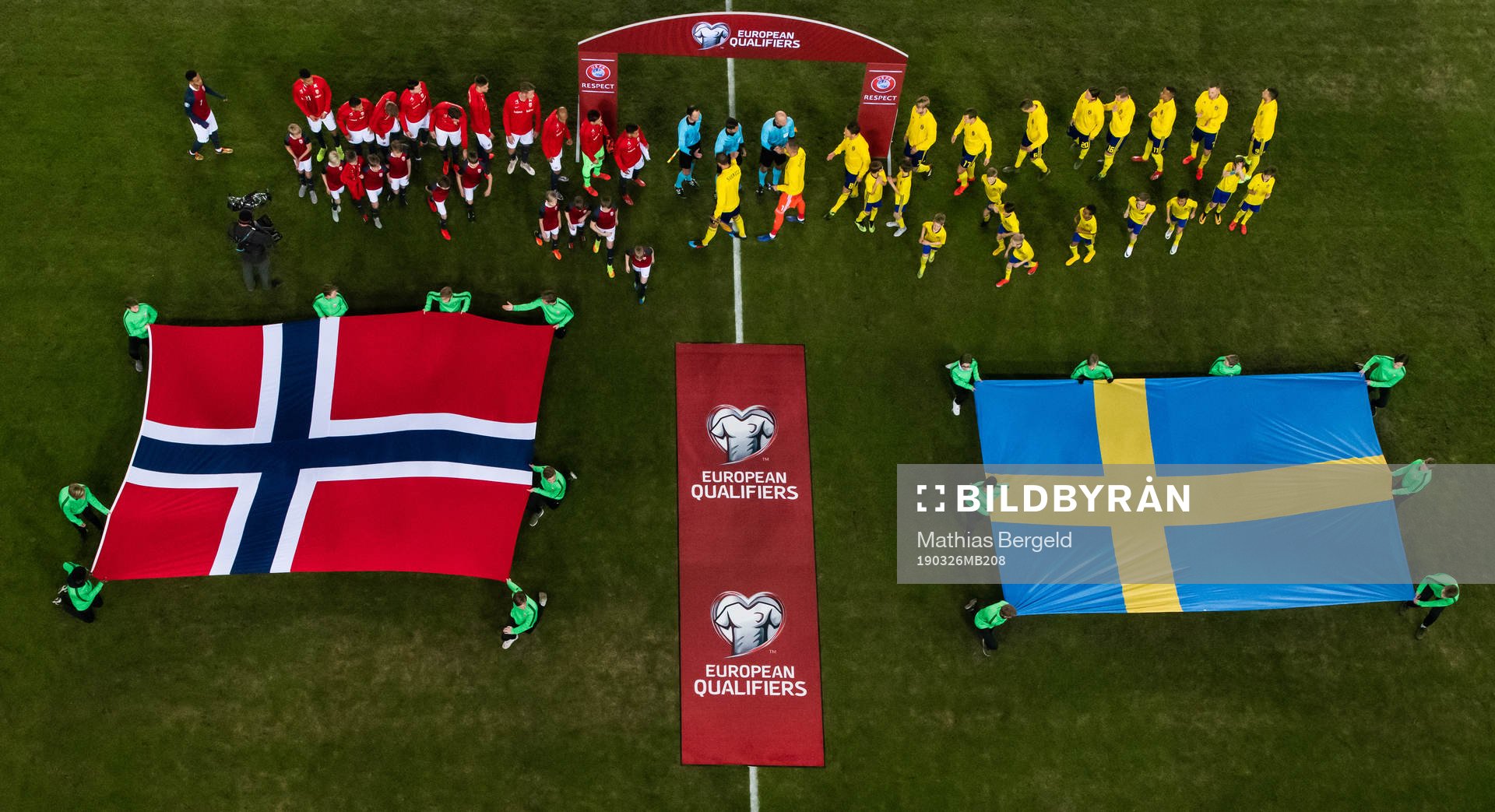 Players of Norway and Sweden