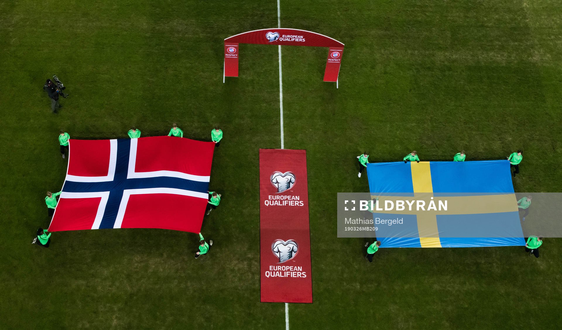 The flags of Norway and Sweden