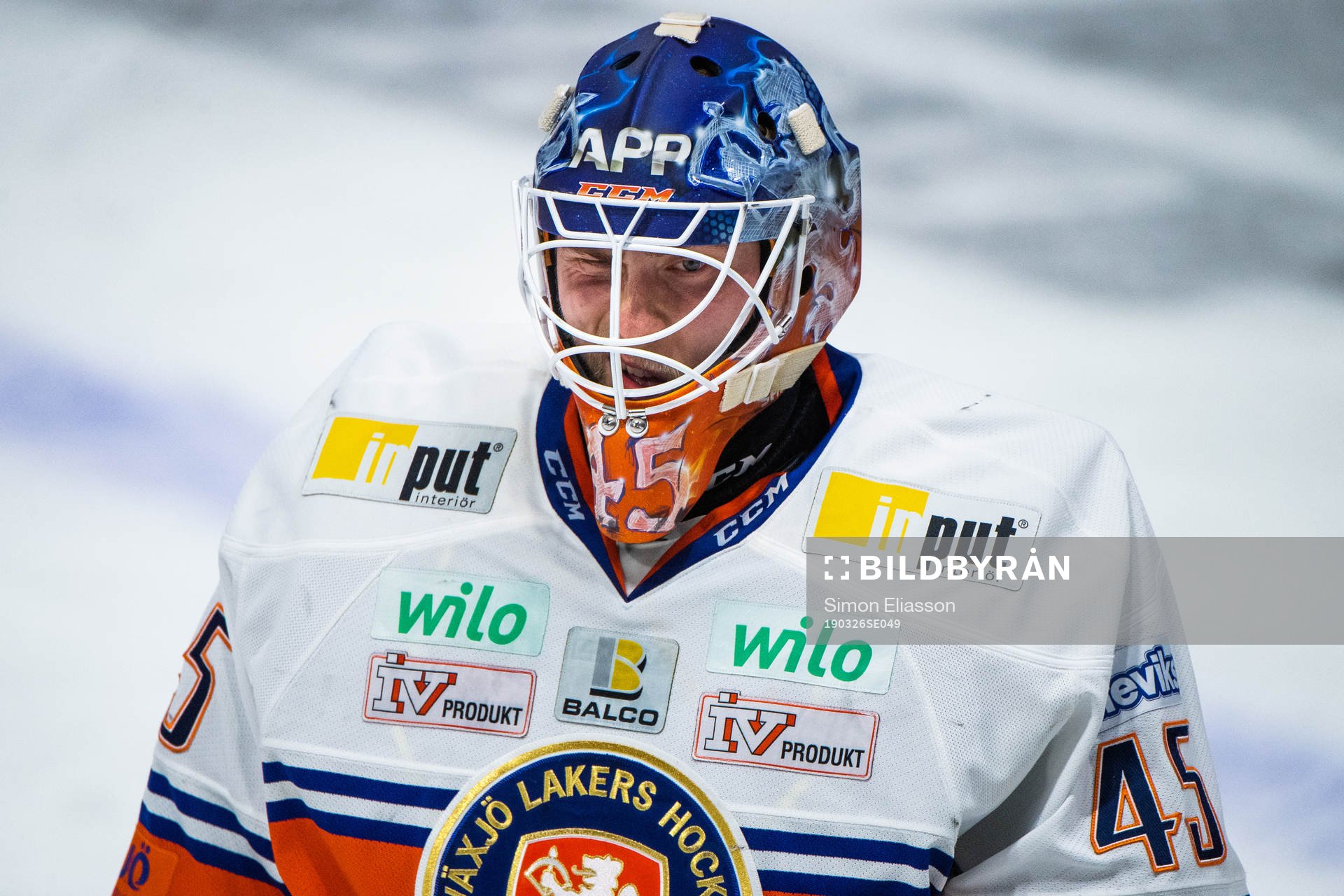 Växjös målvakt Viktor Andrén deppar