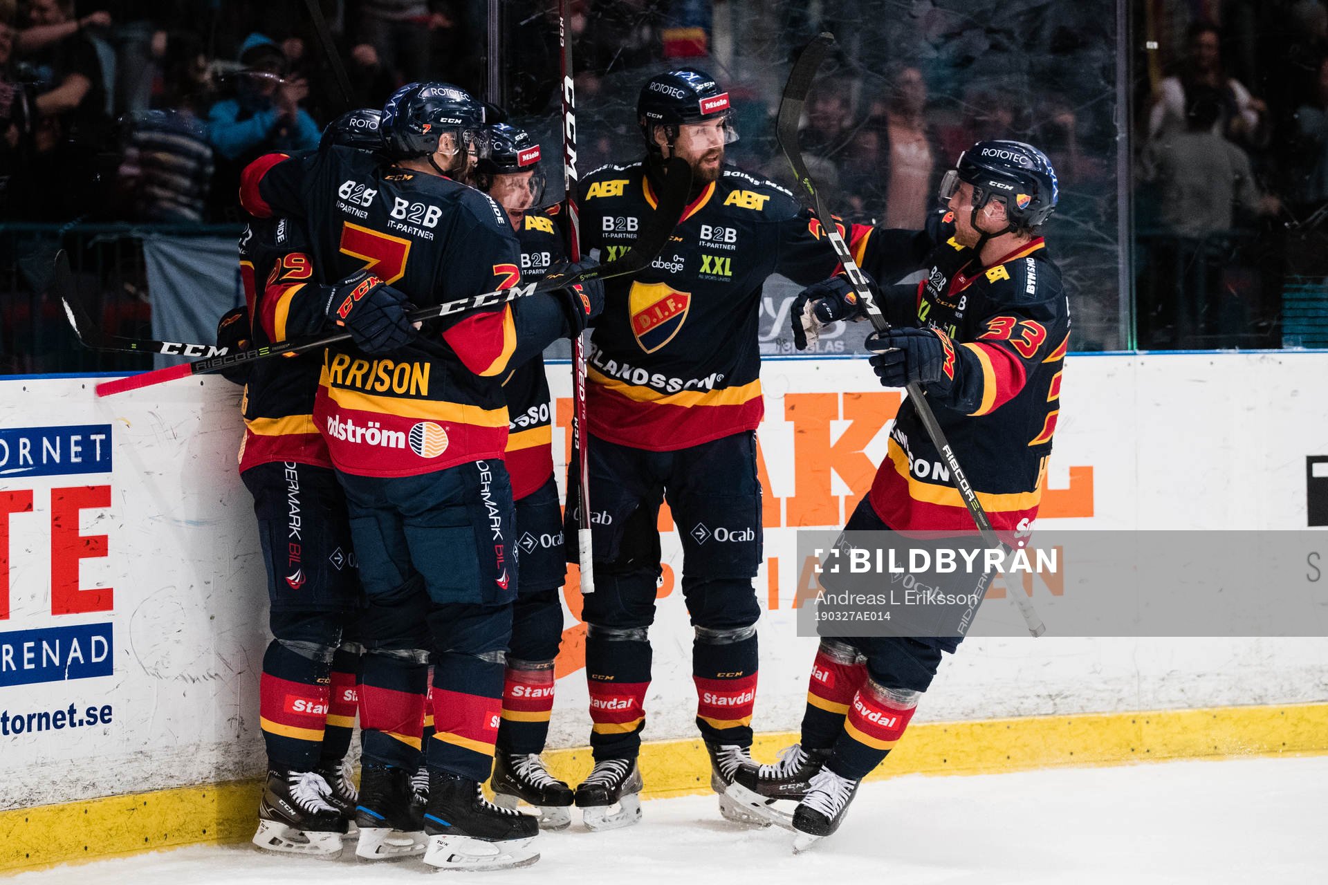 Djurgårdens Sebastian Strandberg (v) jublar