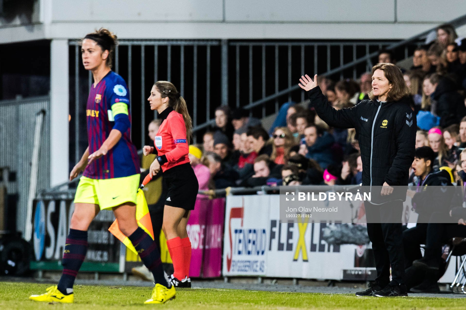 Marta of Barcelona and Hege Riise, head coach of LSK Kvinner