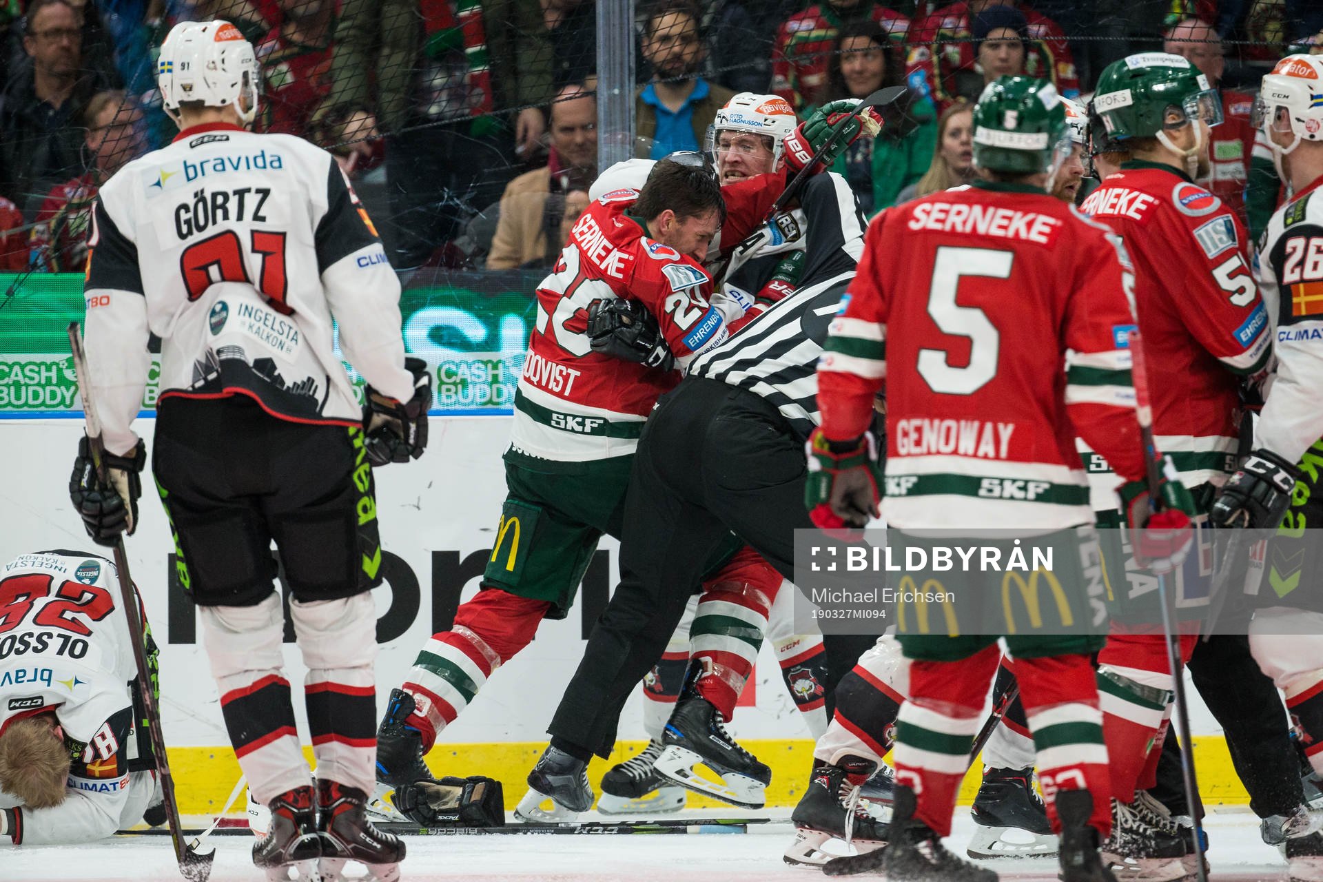 Frölundas Joel Lundqvist och Malmö Redhawks Emil