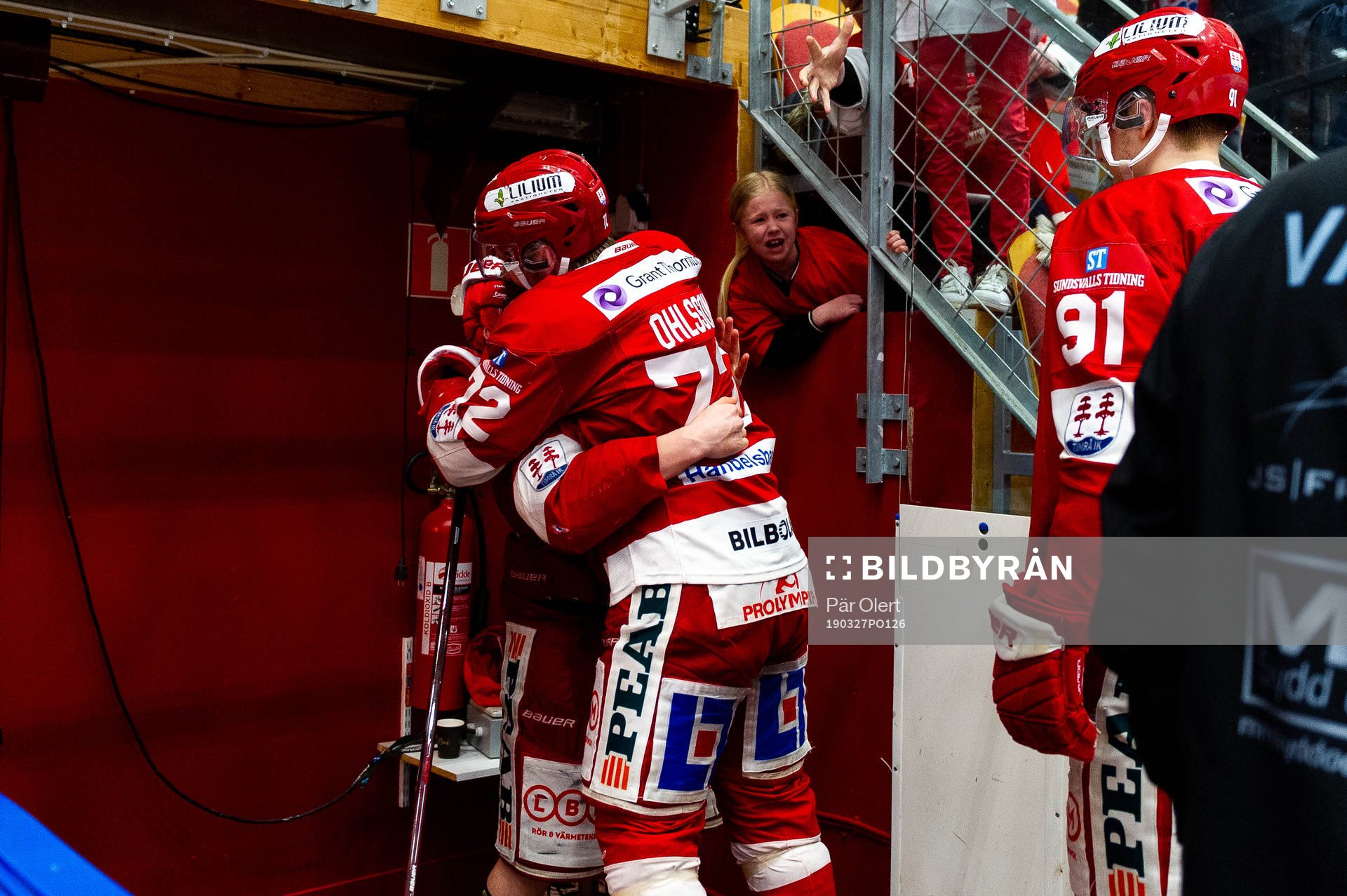Timrås Vilmos Gallo och Hampus Larsson jublar