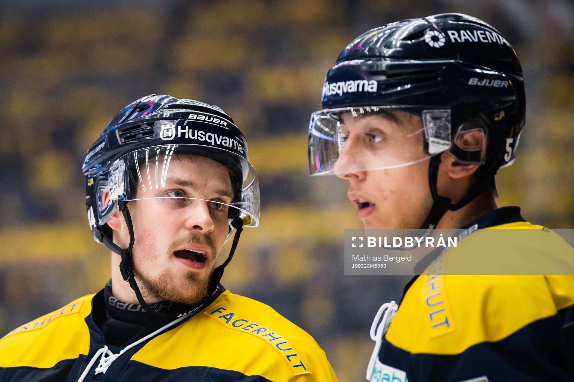 s Mikko Lehtonen pratar med Martin Fehérváry