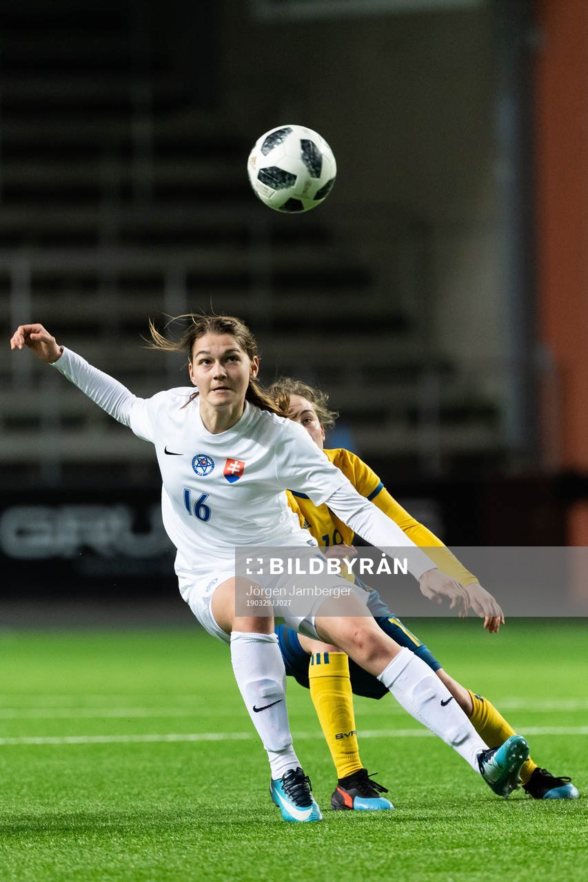 Slovakiens Karina Pelikanova och Sveriges Matilda Eriksson