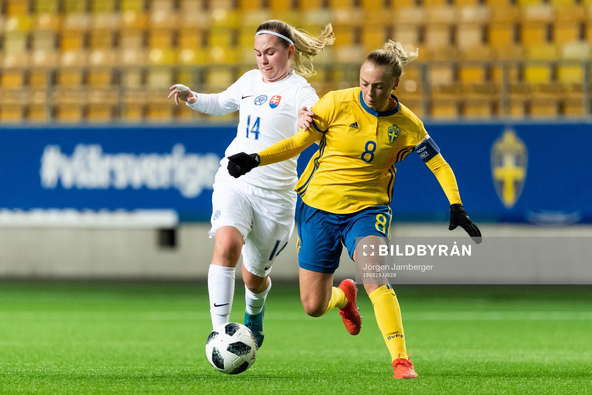Slovakiens Ella Glatzova och Sveriges Hanna Bennison