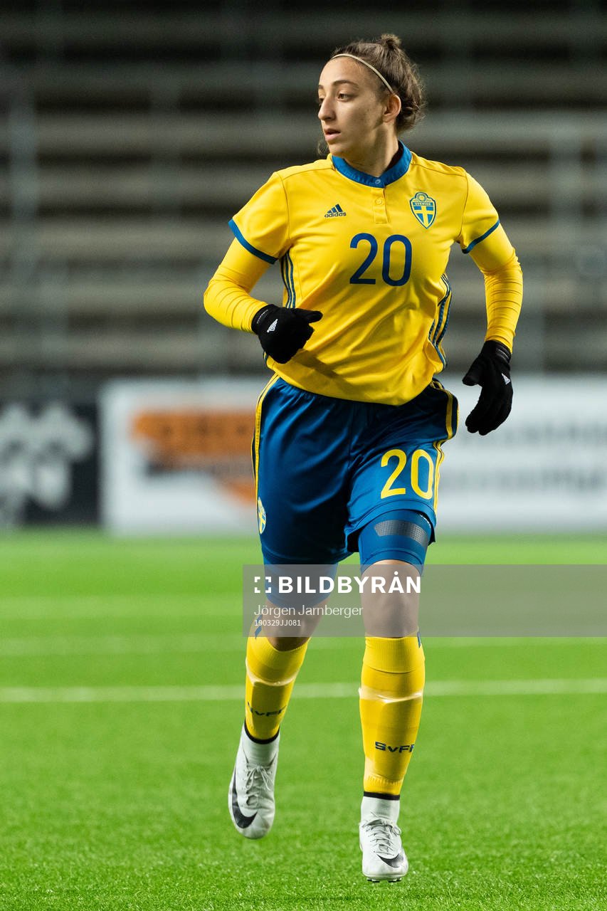 Sveriges Rusul Rosa Kafaji under landskampen i fotboll F17 Elite Round mellan Slovakien och Sverige den 29 mars 2019 i Borås.