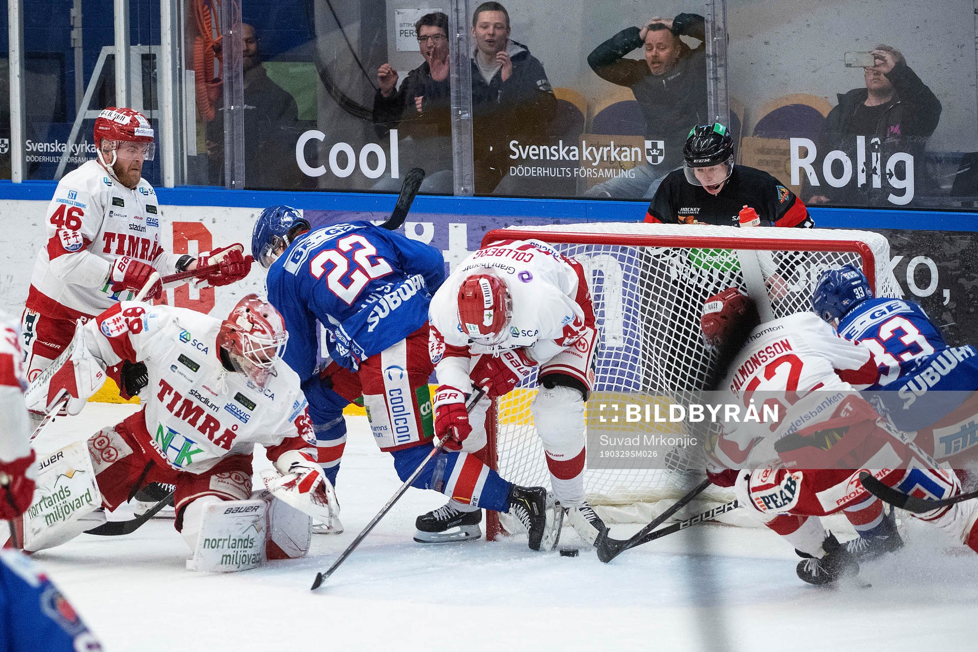 Timrås målvakt Niklas Svedberg och Sebastian Collberg mot