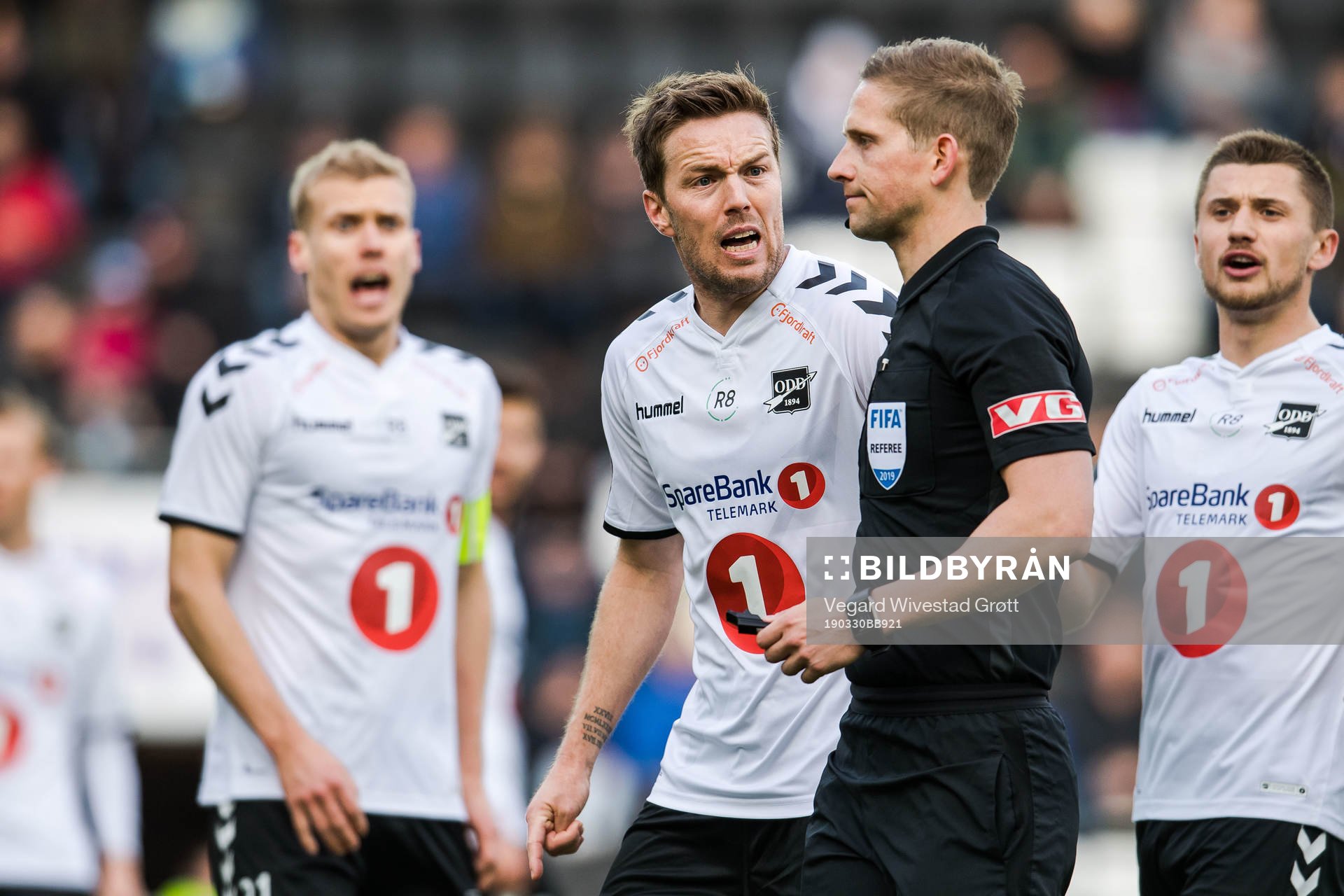 Espen Ruud of Odd in a discussion with referee Espen