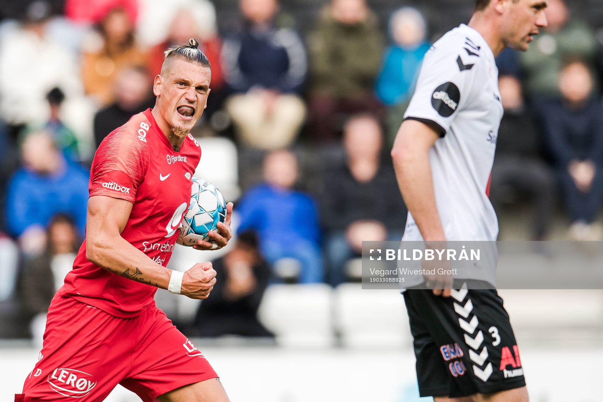 Vito Wormgoor of Brann celebrates