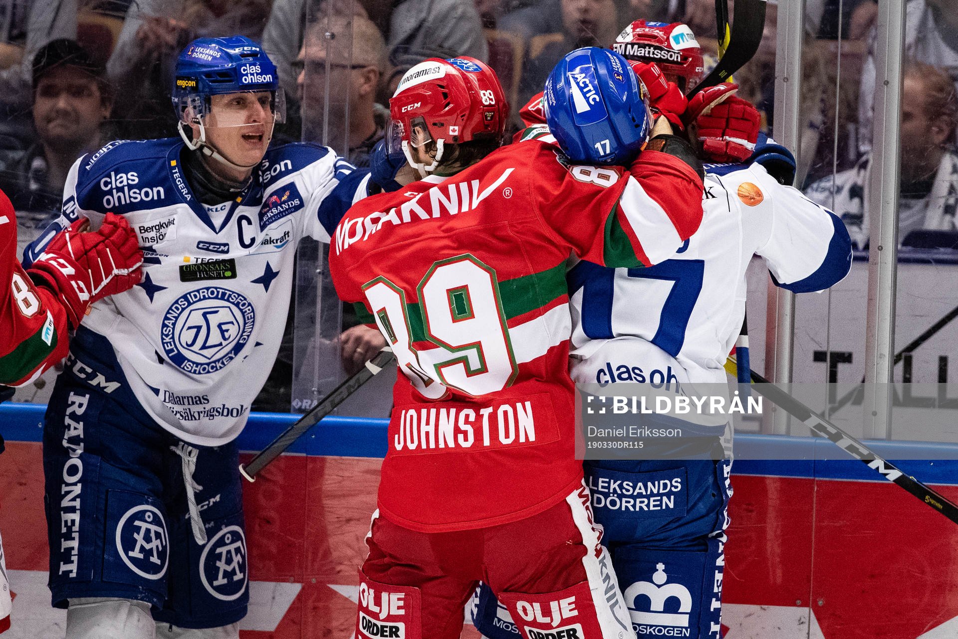 Leksands Martin Karlsson   och Moras Ryan Johnston och