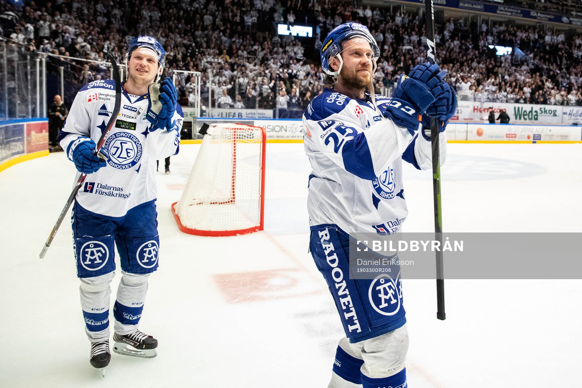 Leksands Anton Karlsson och Linus Persson  jublar