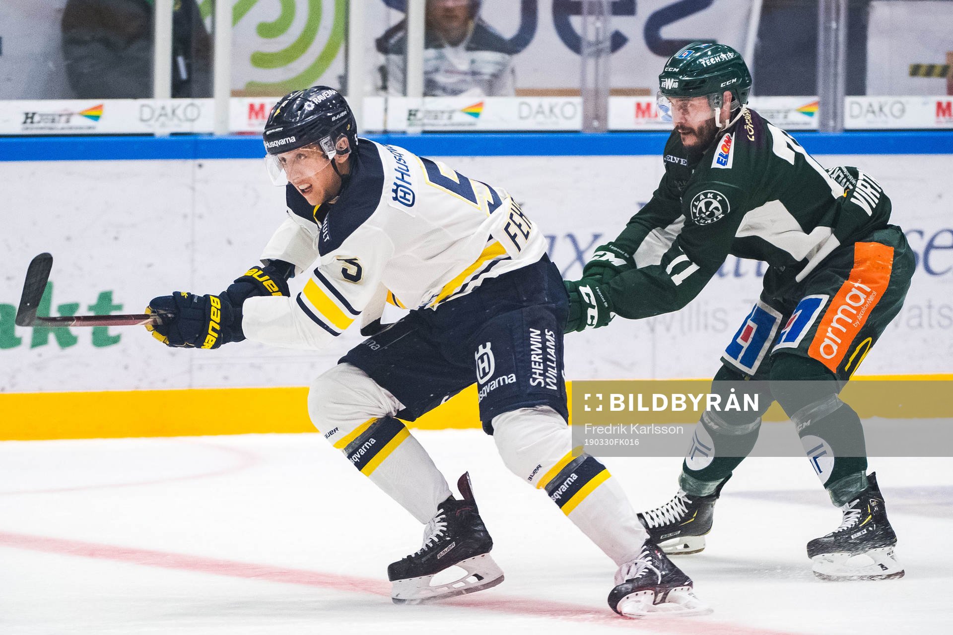 s Martin Fehérváry och Färjestads Jesse Virtanen
