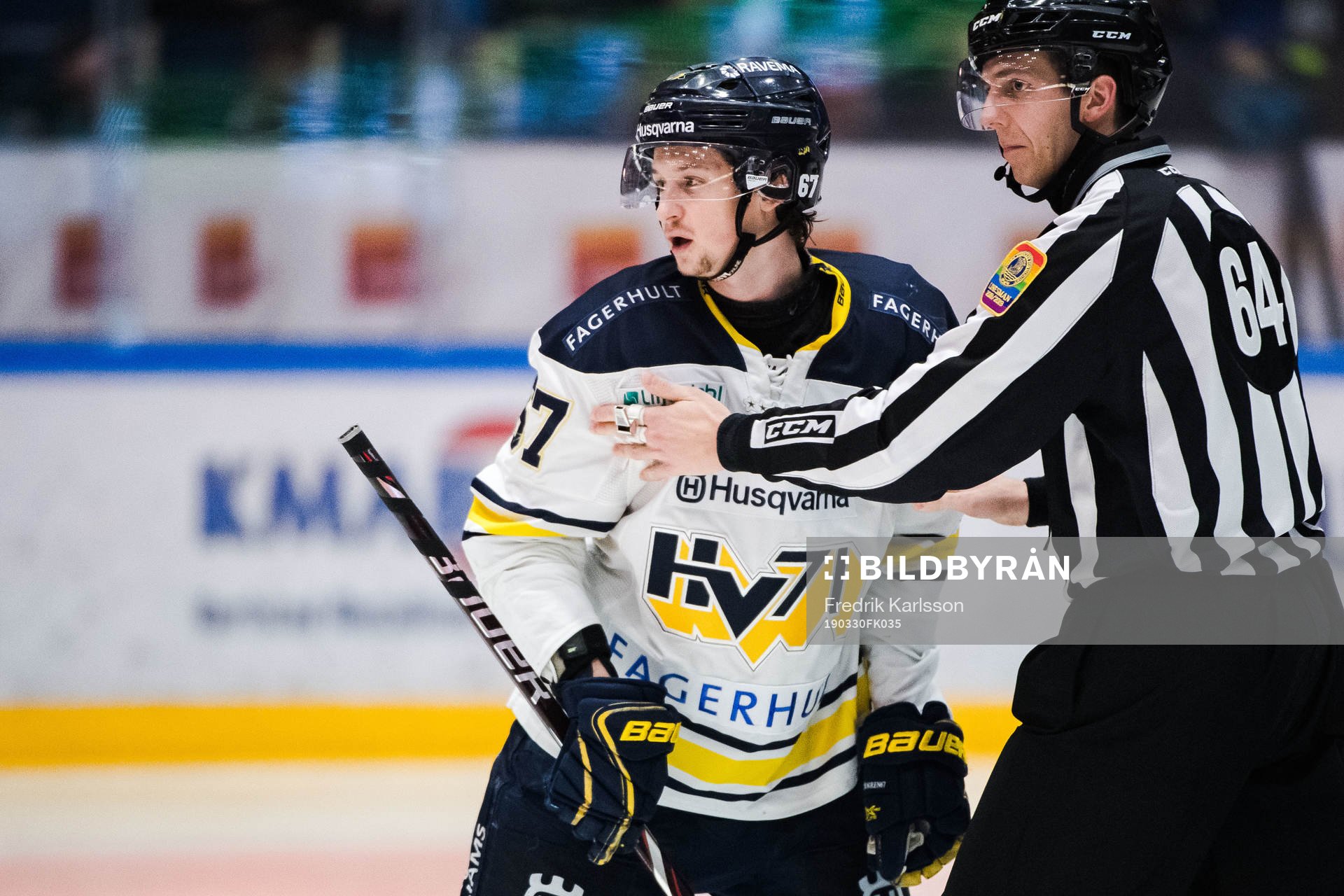 s Christoffer Törngren tilldelas en utvisning och