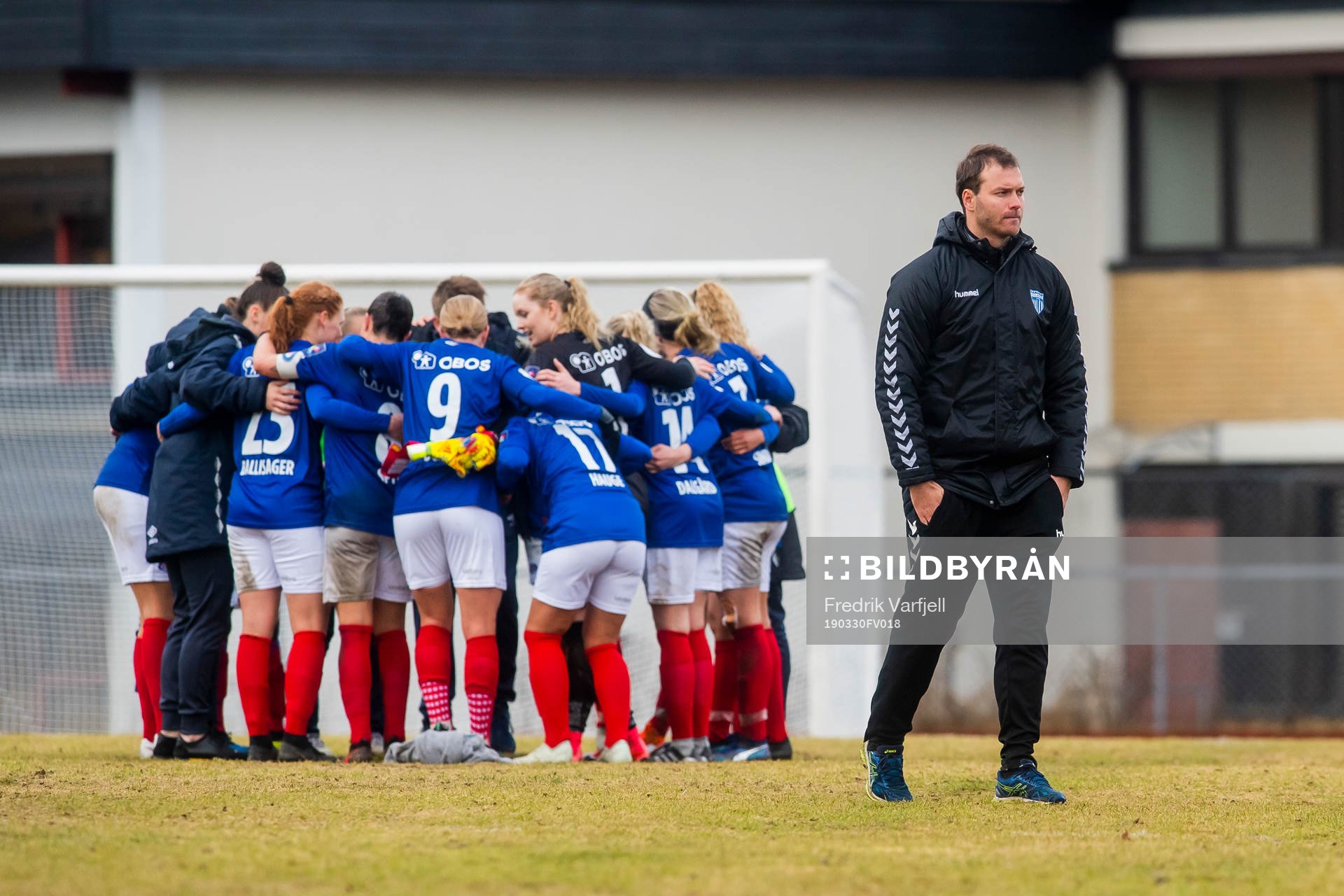 Knut Slatleim, head coach of Kolbotn, looks dejected