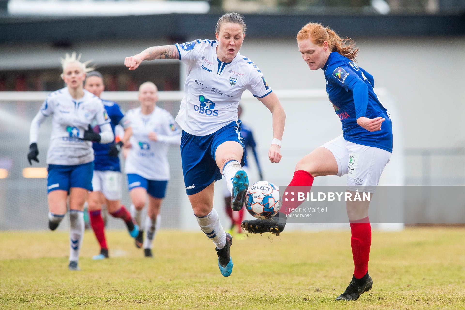 Isabell Herlovsen of Kolbotn and Stine Pedersen of Vålerenga during the Toppserien match between Kolbotn and Vålerenga on March 30, 2019 in Oslo.