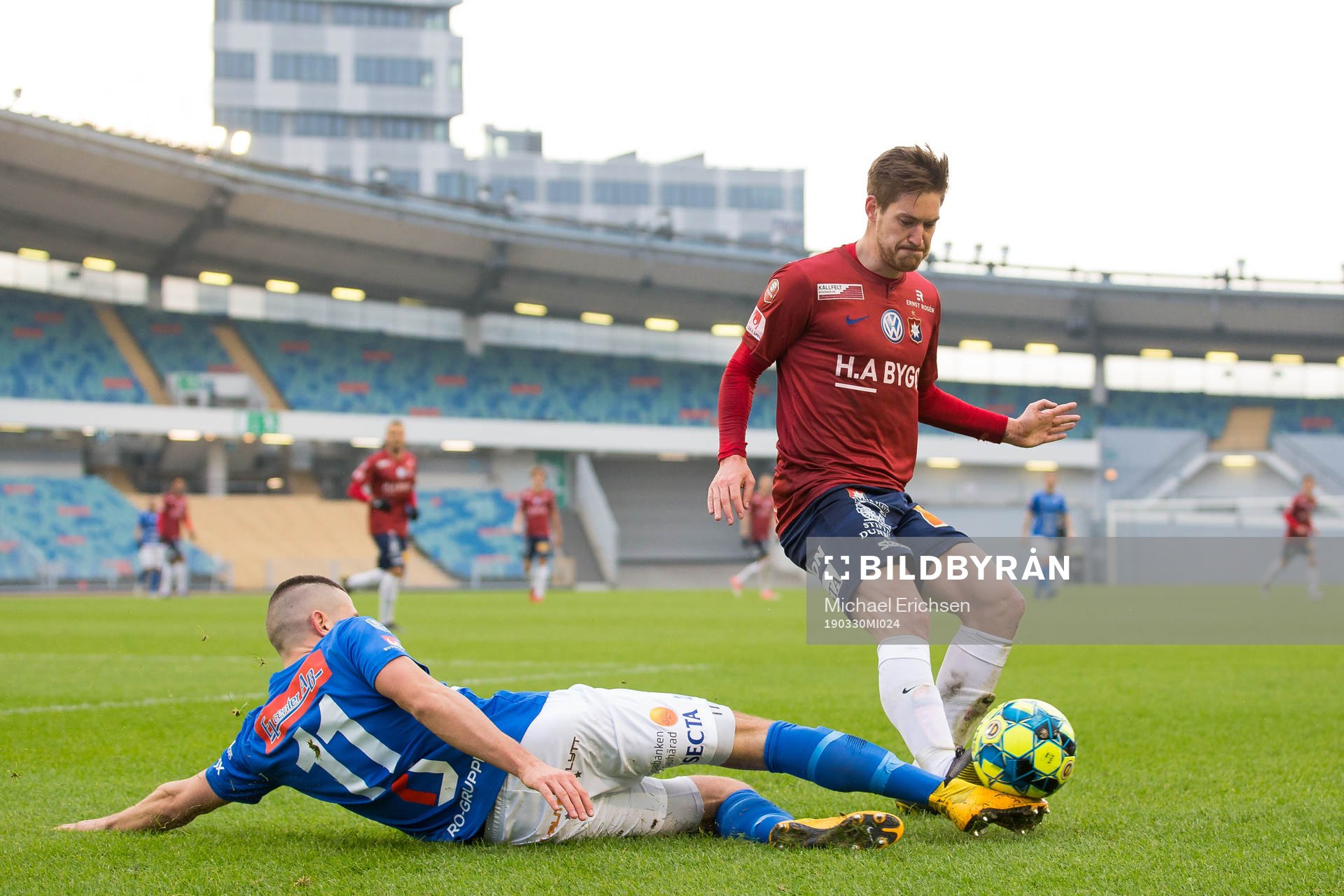 Norrbys Alen Krasnici glidtacklar Örgrytes Victor Sköld