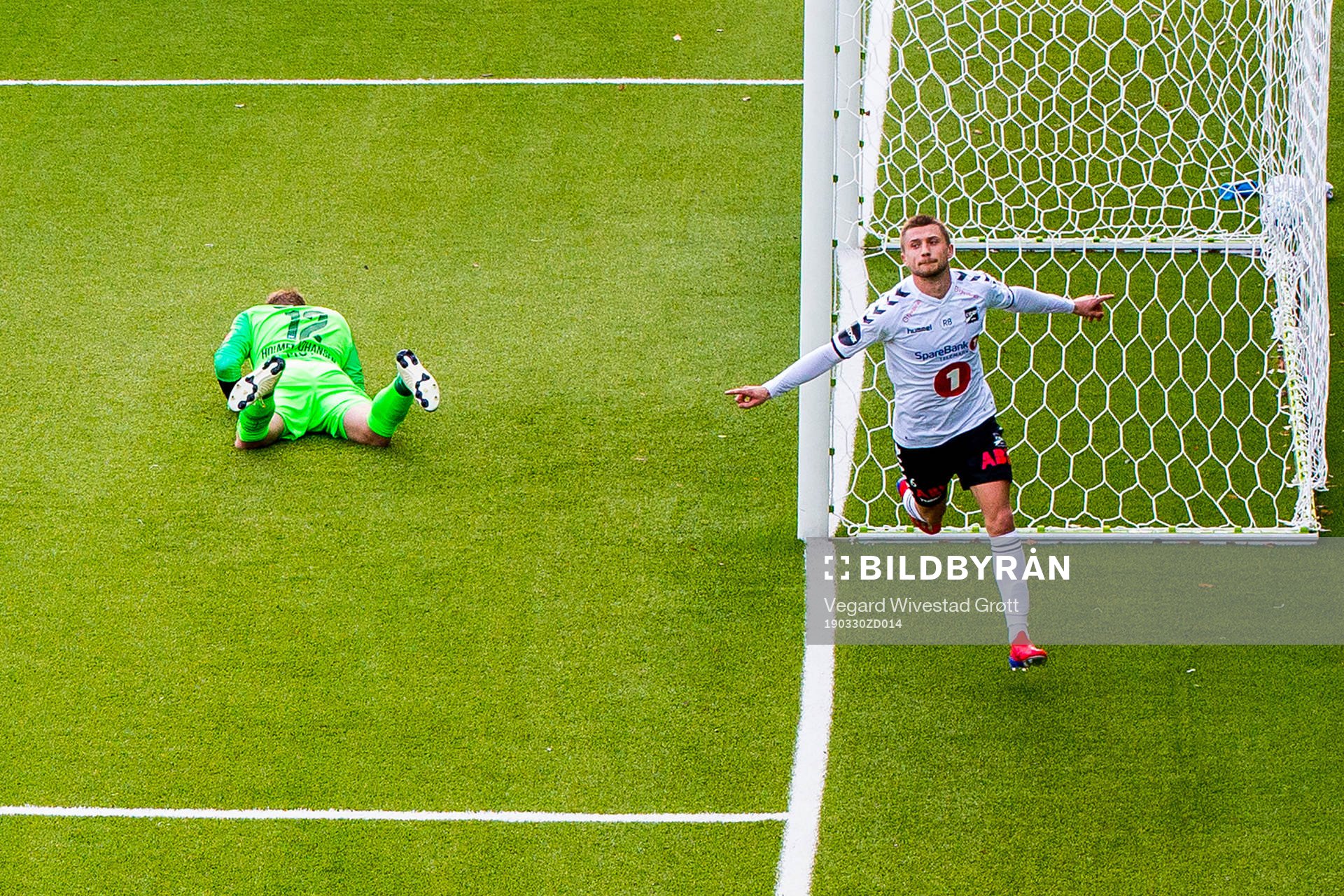 Vebjørn Hoff of Odd celebrates scoring the 1-1 goal behind