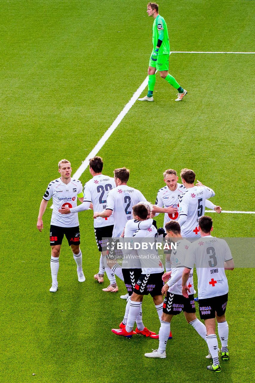 Steffen Hagen, Fredrik Lund Nordkvelle and the players of