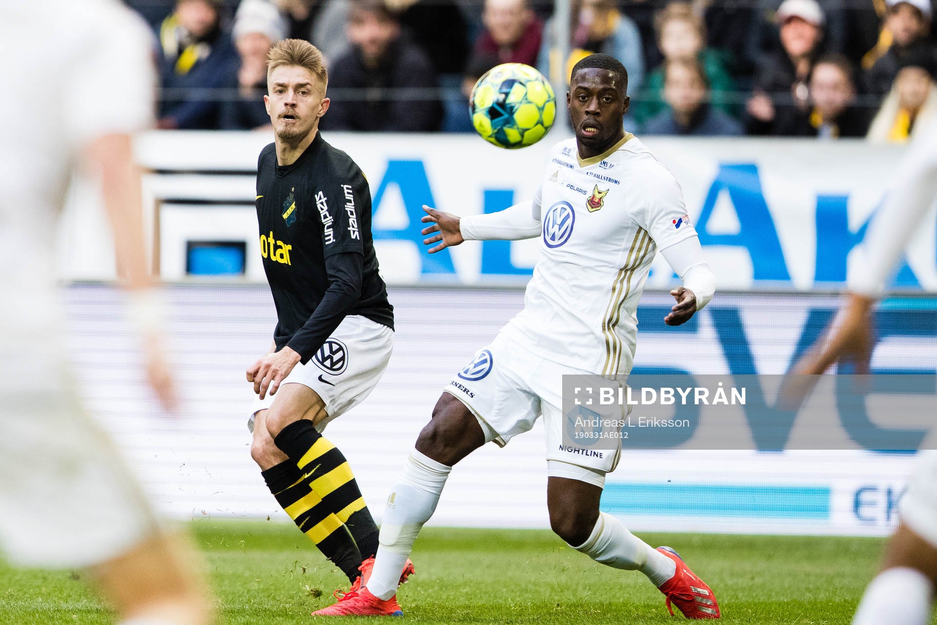 s Rasmus Lindkvist och Östersunds Isak Ssali Ssewankambo