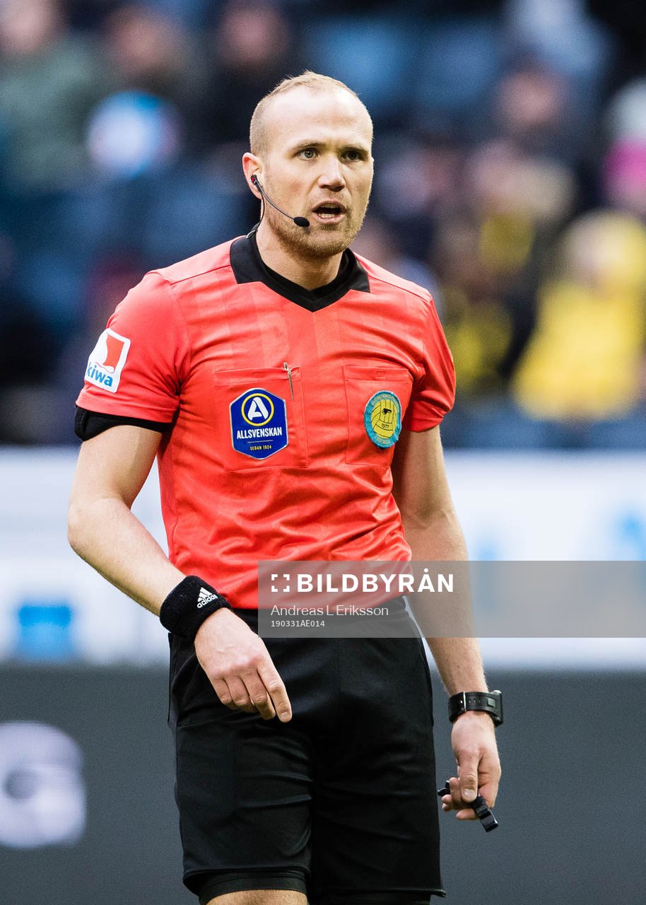 Domare Patrik Eriksson
