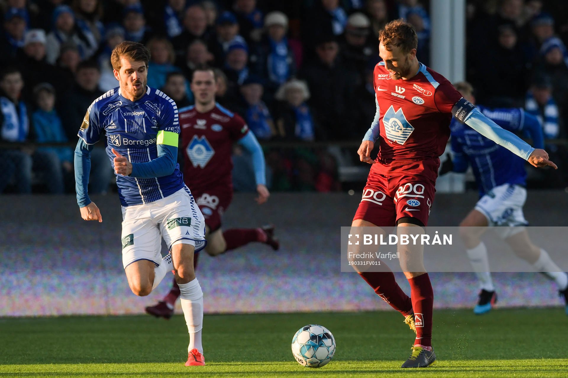 Joachim Thomassen of Sarpsborg 08 and Magnus Eikrem of Molde