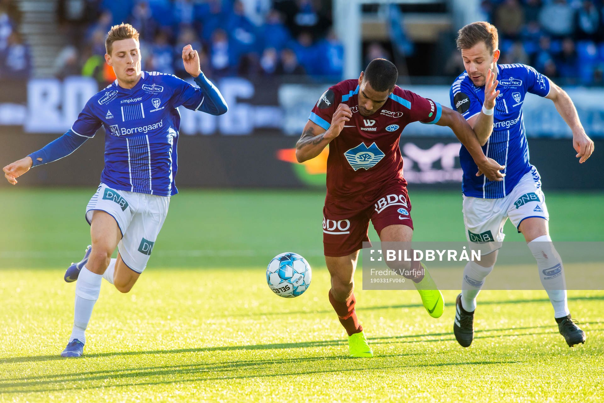 Kristoffer Zachariassen of Sarpsborg 08, Ohi Omoijuanfo of