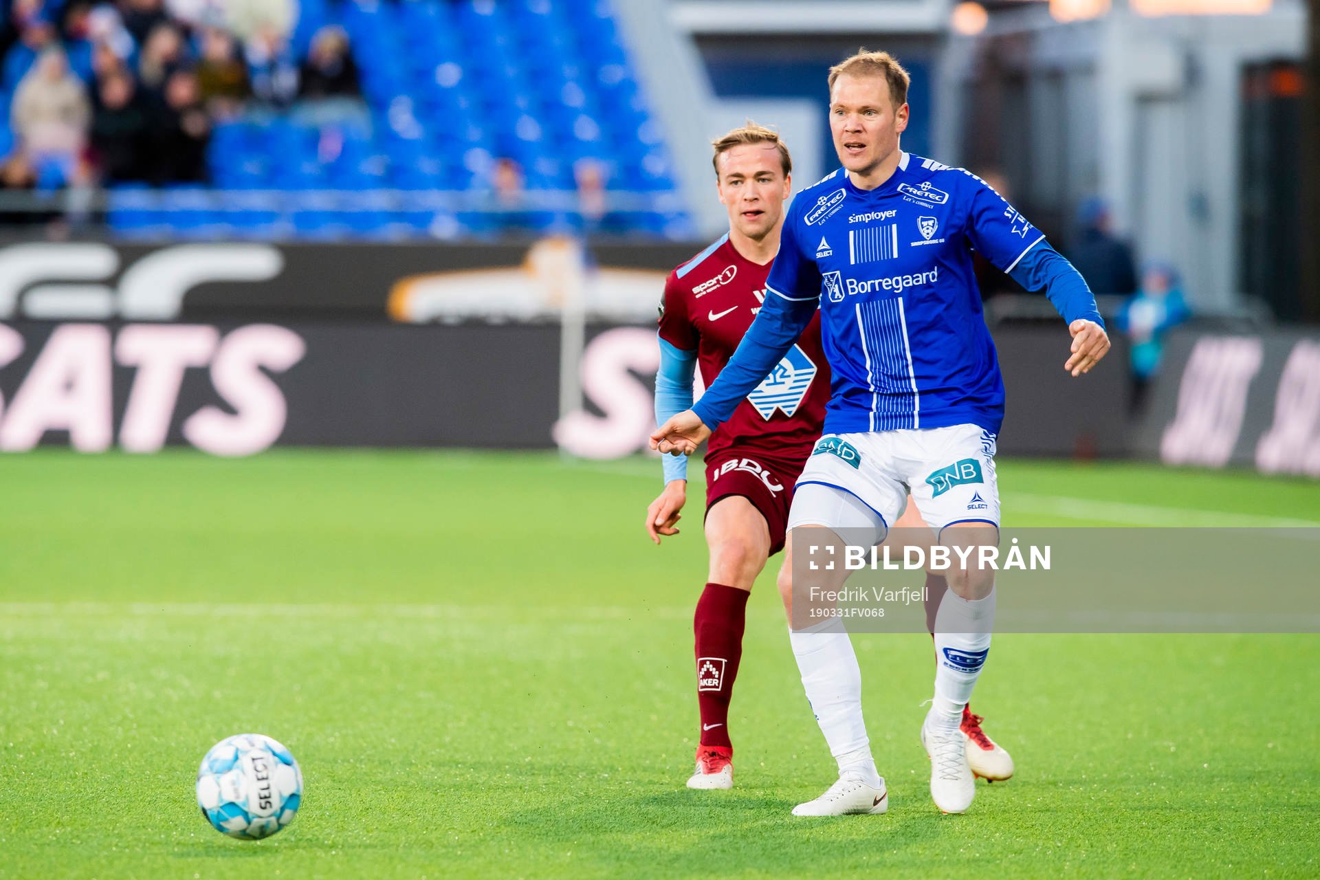 Martin Skjelbreid Ellingsen of Molde and Matti Lund Nielsen