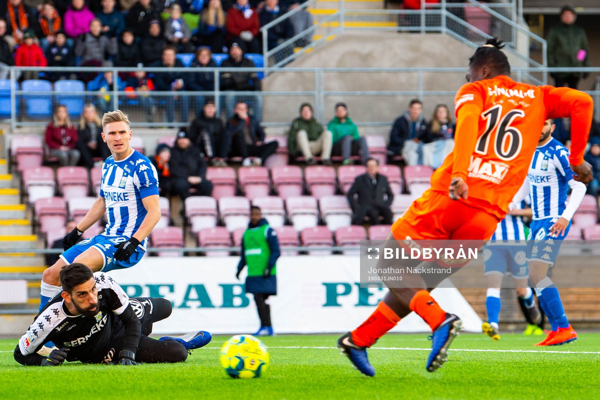 AFC Eskilstunas Samuel Nnamani gör 2-0
