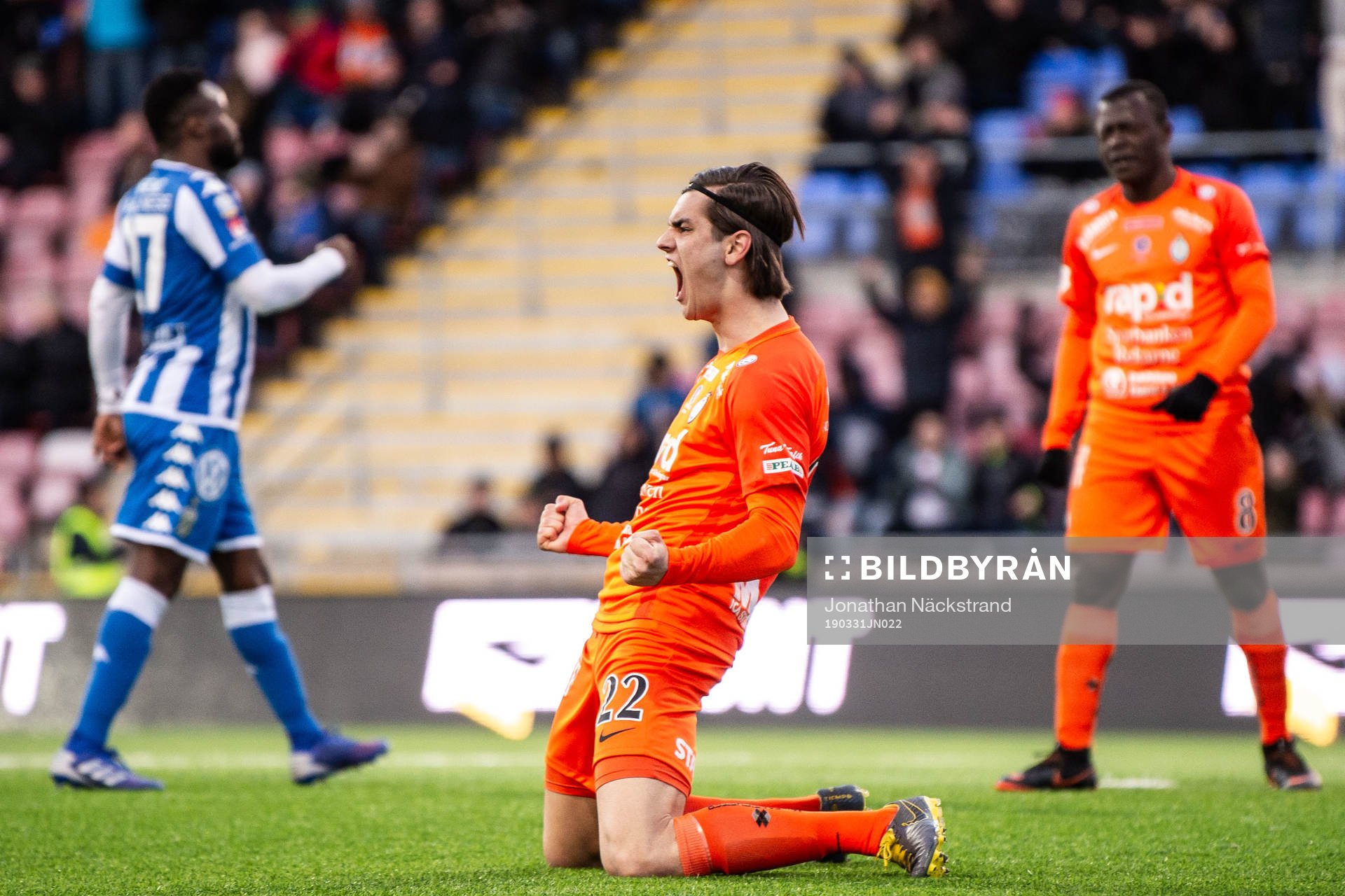 AFC Eskilstunas Adi Nalic jublar