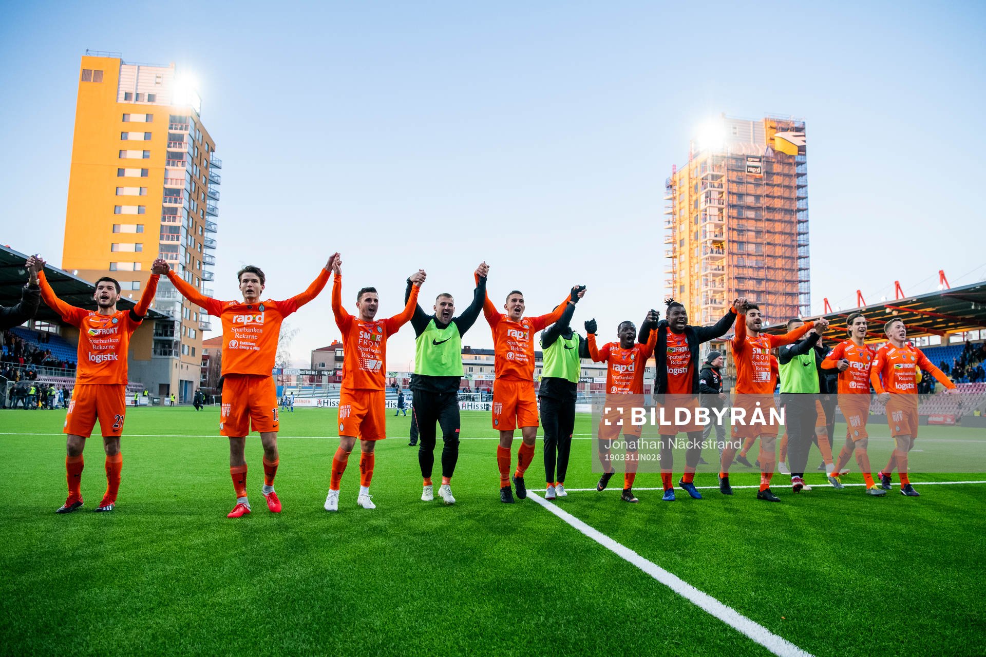 AFC Eskilstunas spelare jublar efter fotbollsmatchen i Allsvenskan mellan AFC Eskilstuna och IFK Göteborg den 31 mars 2019 i Eskilstuna.