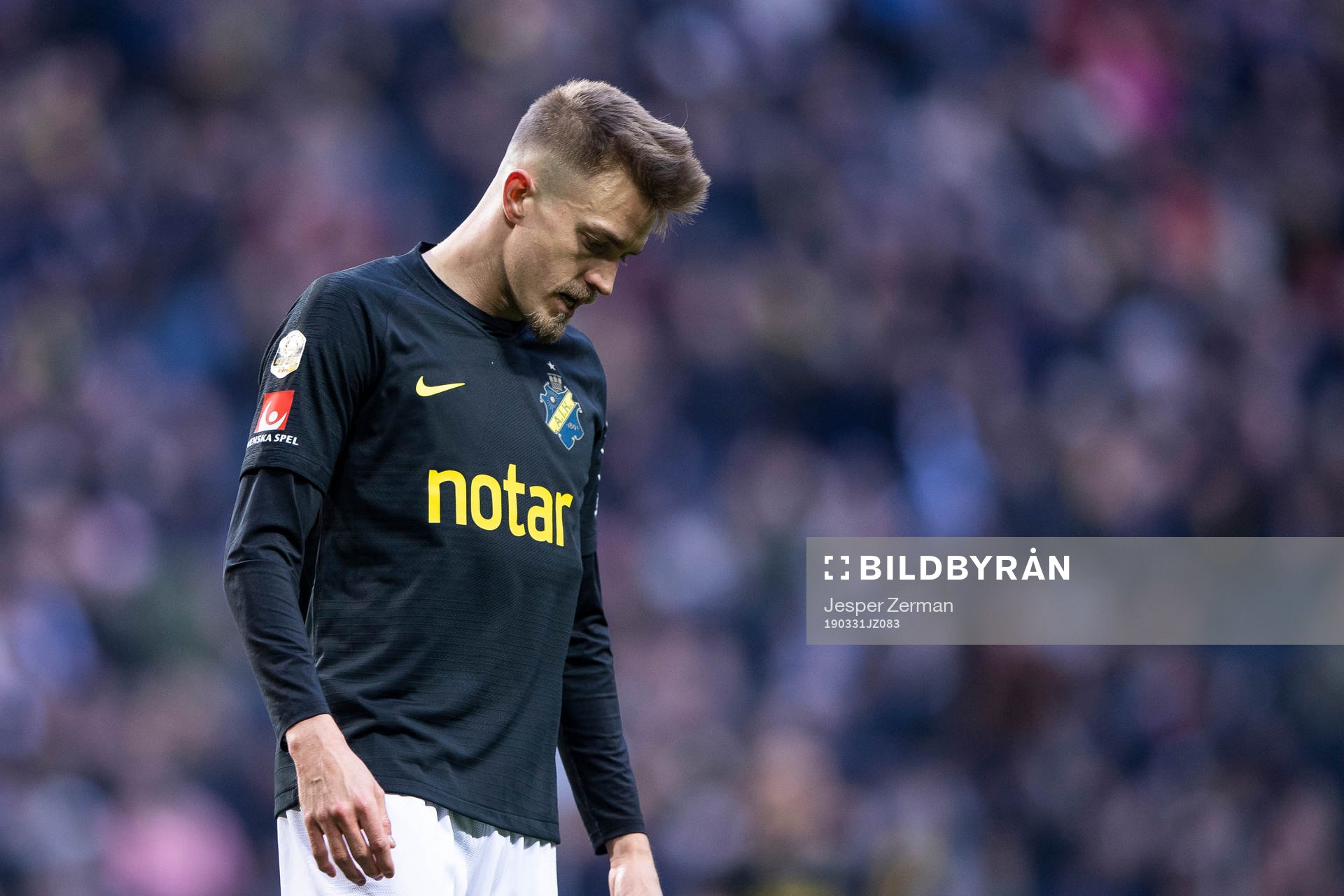 s Rasmus Lindkvist deppar