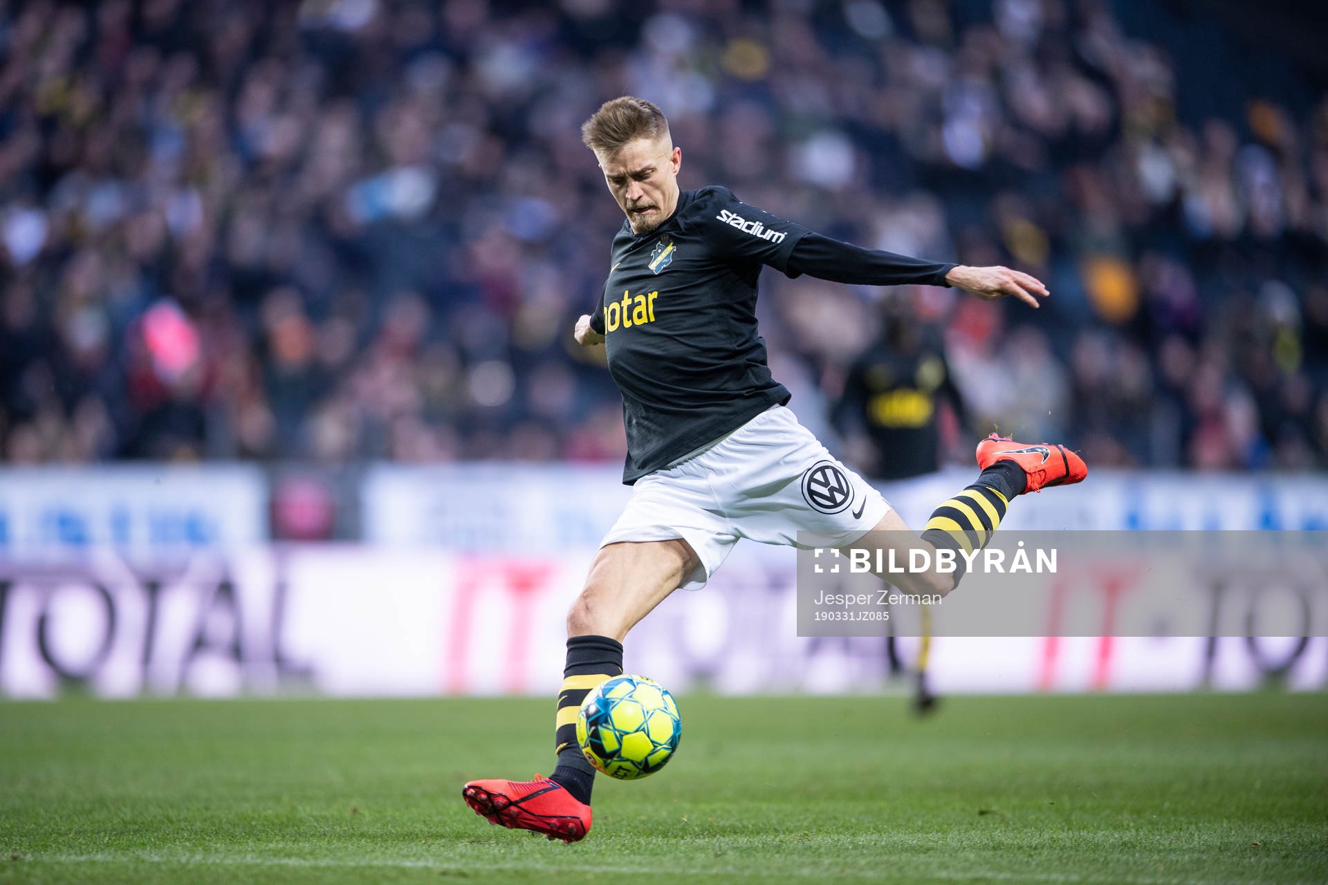 s Rasmus Lindkvist