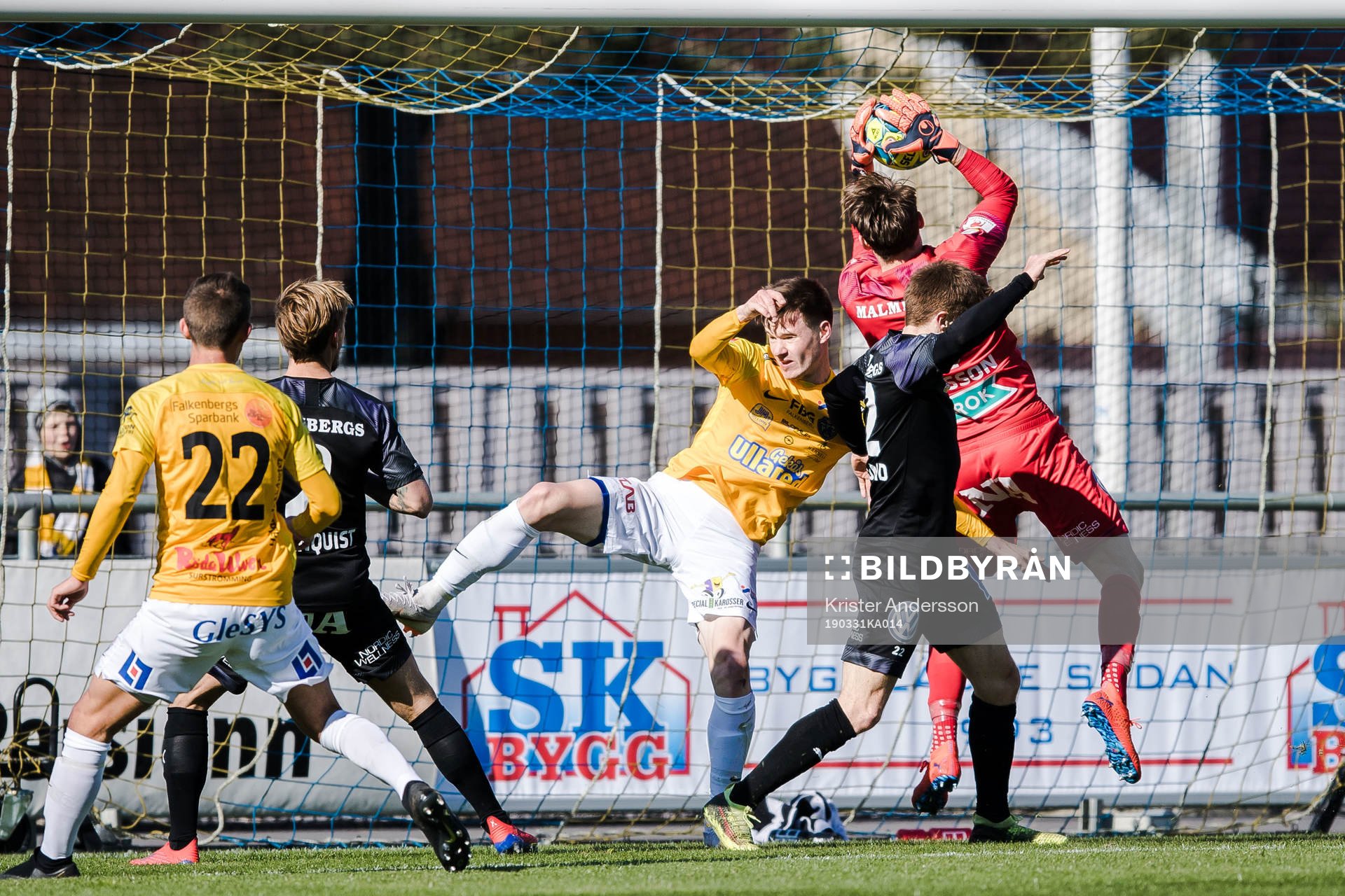 Falkenbergs Kirill Pogrebnyak och Örebros målvakt Oscar