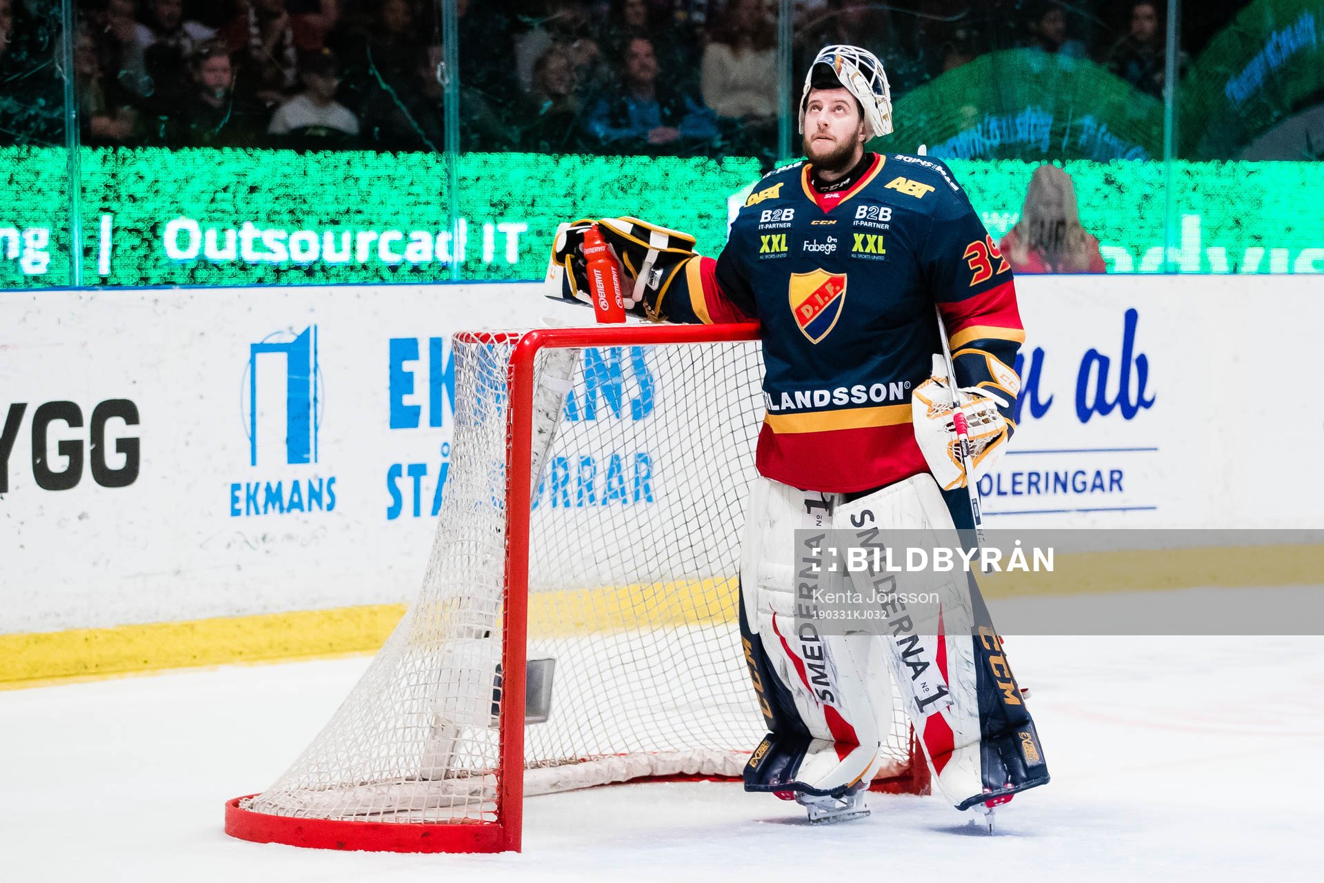 Djurgårdens målvakt Adam Reideborn deppar