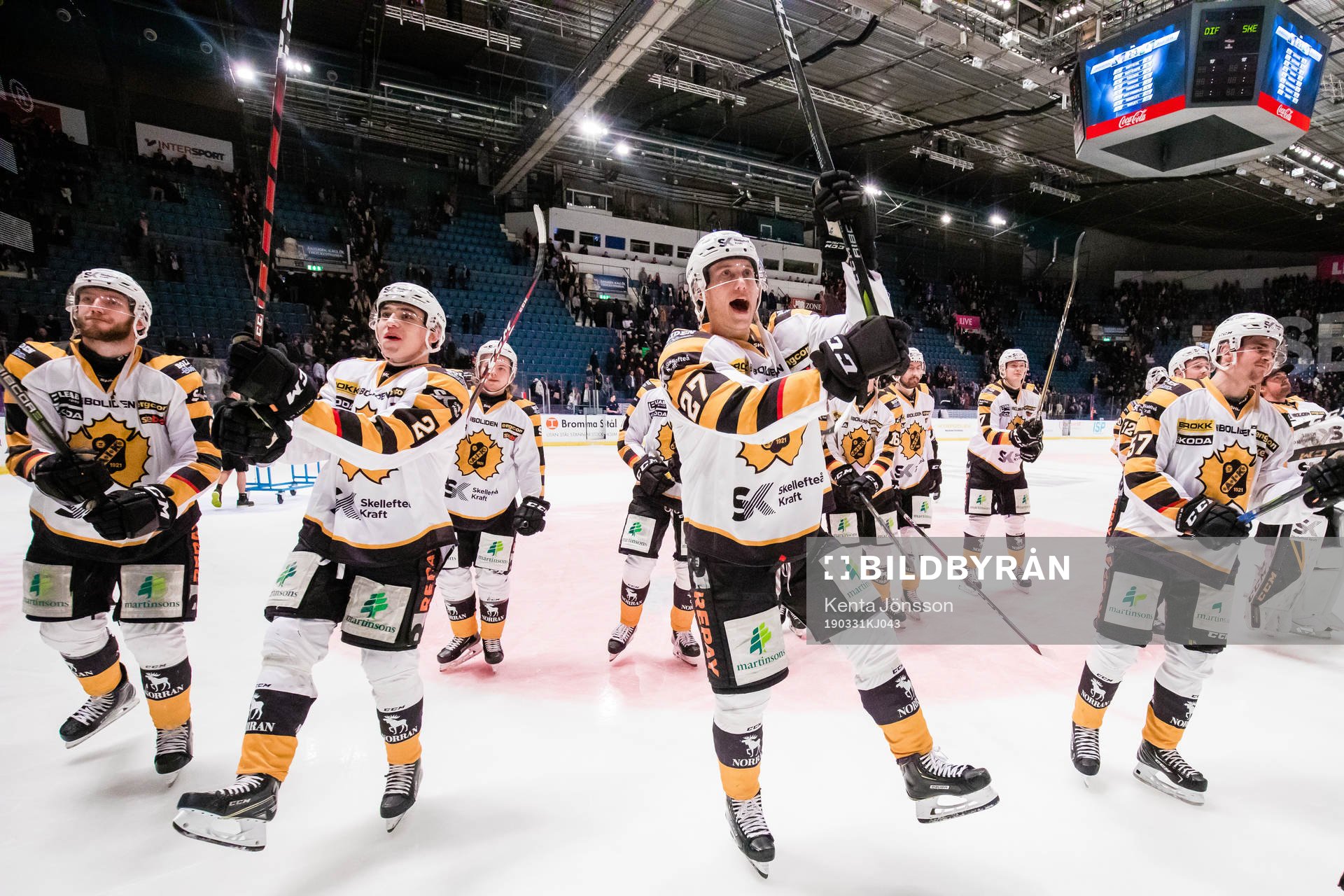 Skellefteås spelare jublar