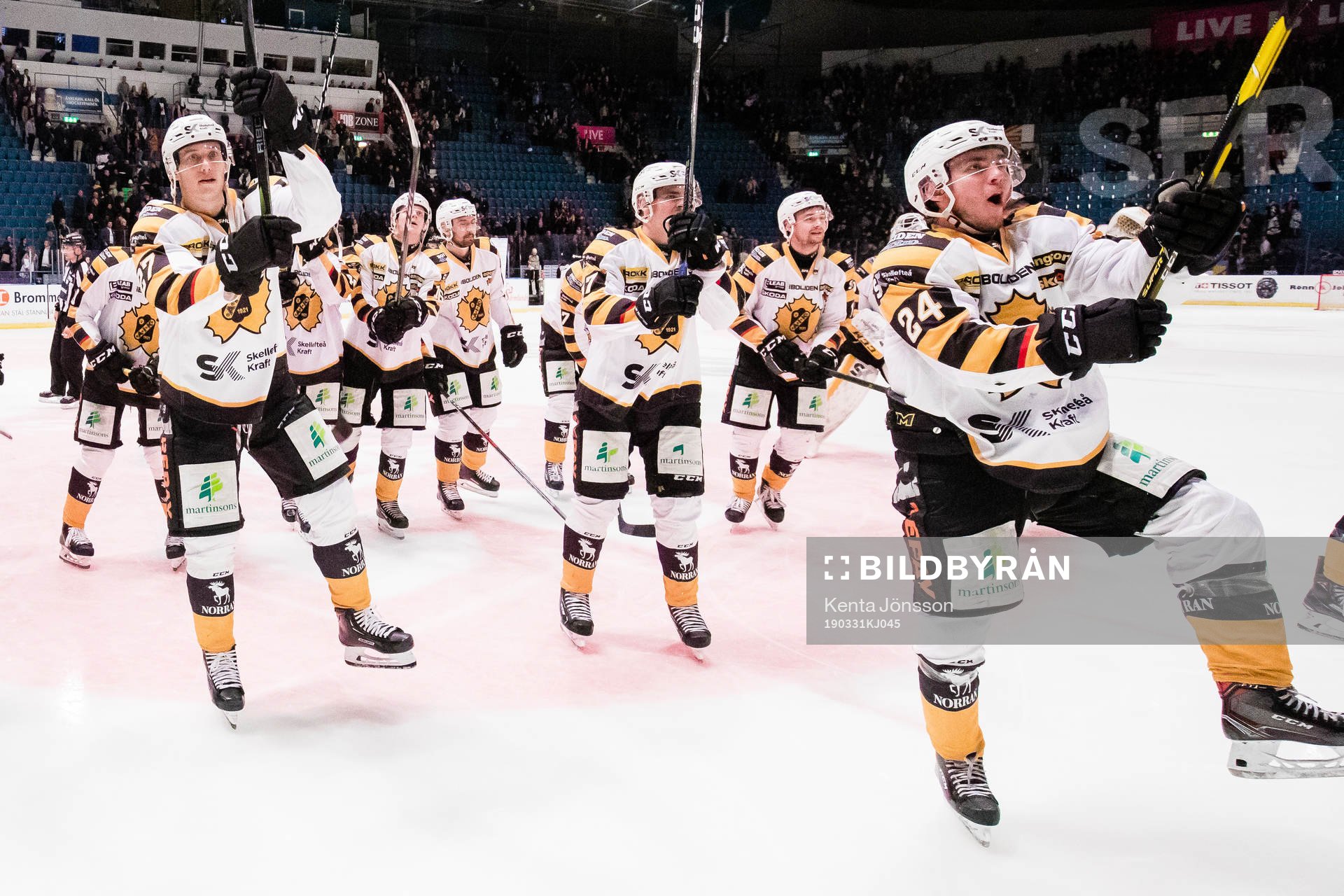 Skellefteås spelare jublar