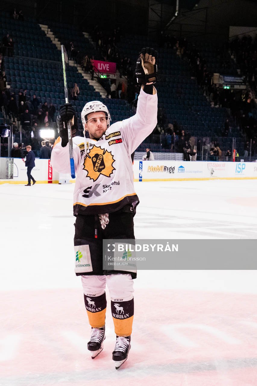 Skellefteås Joakim Lindström jublar