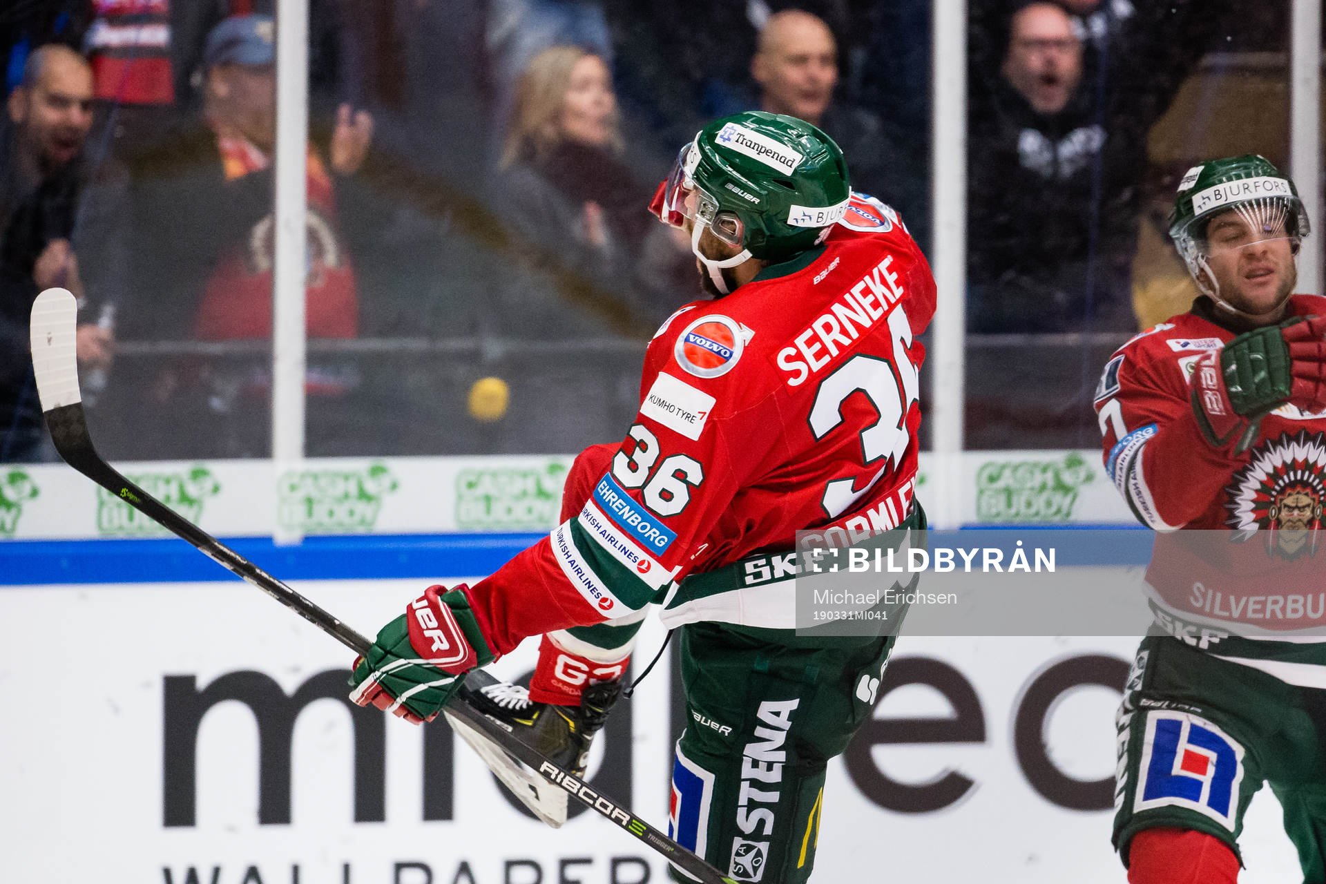 Frölundas Brandon Gormley jublar