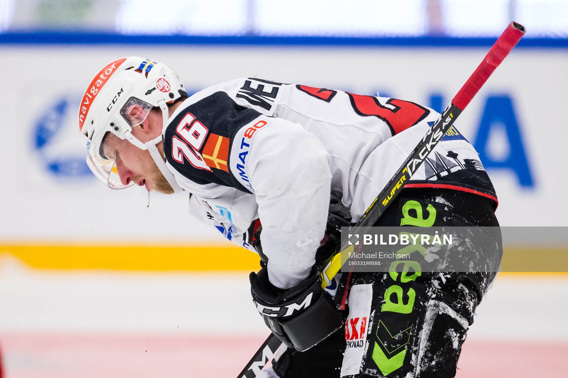 Malmö Redhawks Axel Wemmenborn lämnar isen