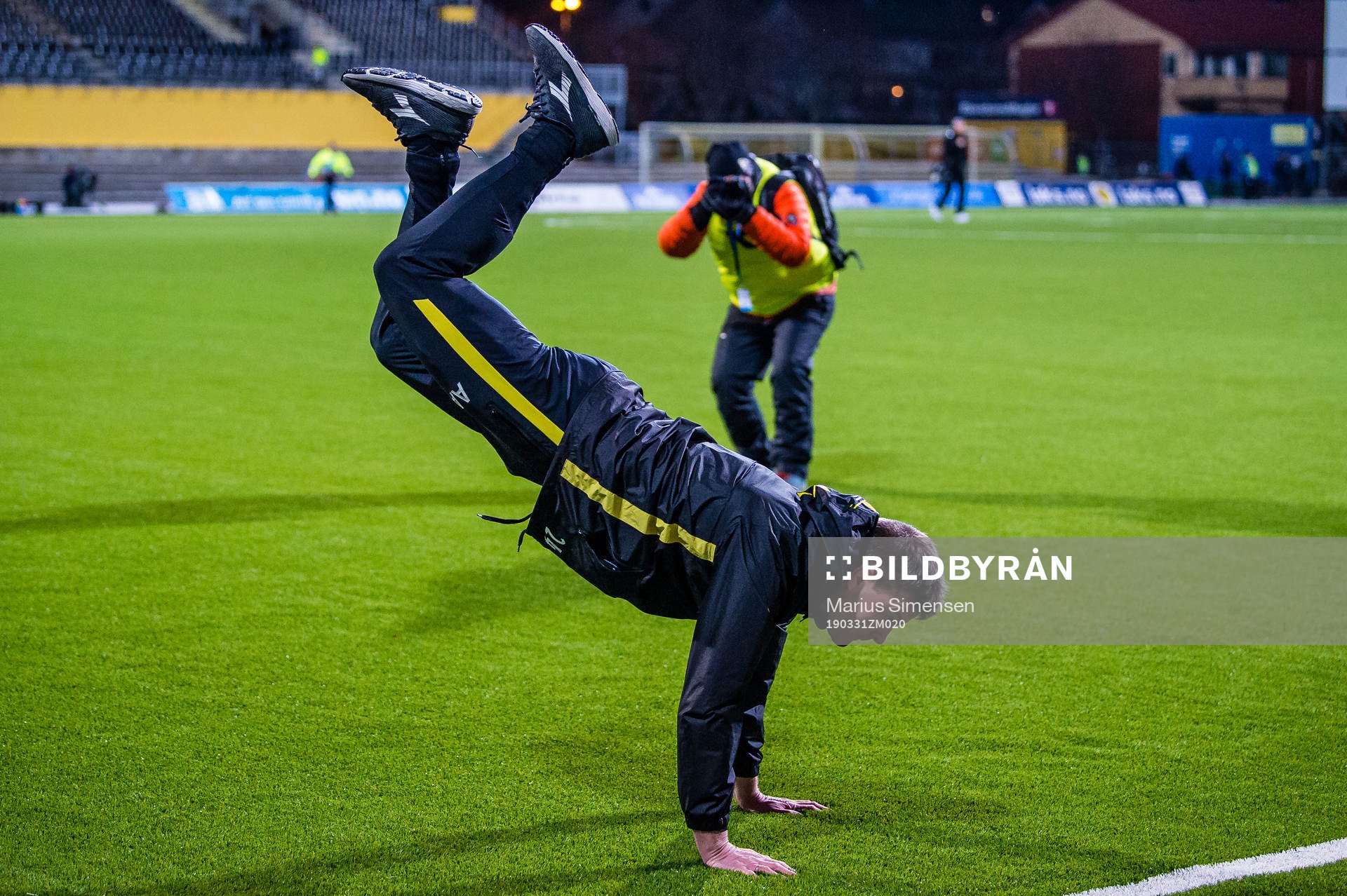 Aasmund Bjørkan, assistant coach of Bodø/Glimt, celebrates