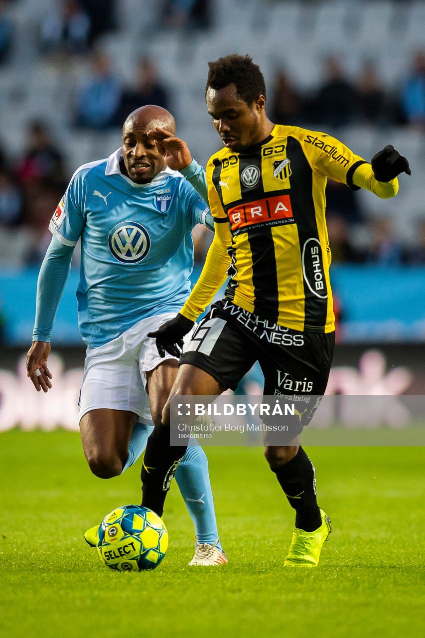 Häckens Nasiru Mohammed och Malmö FFs Fouad Bachirou