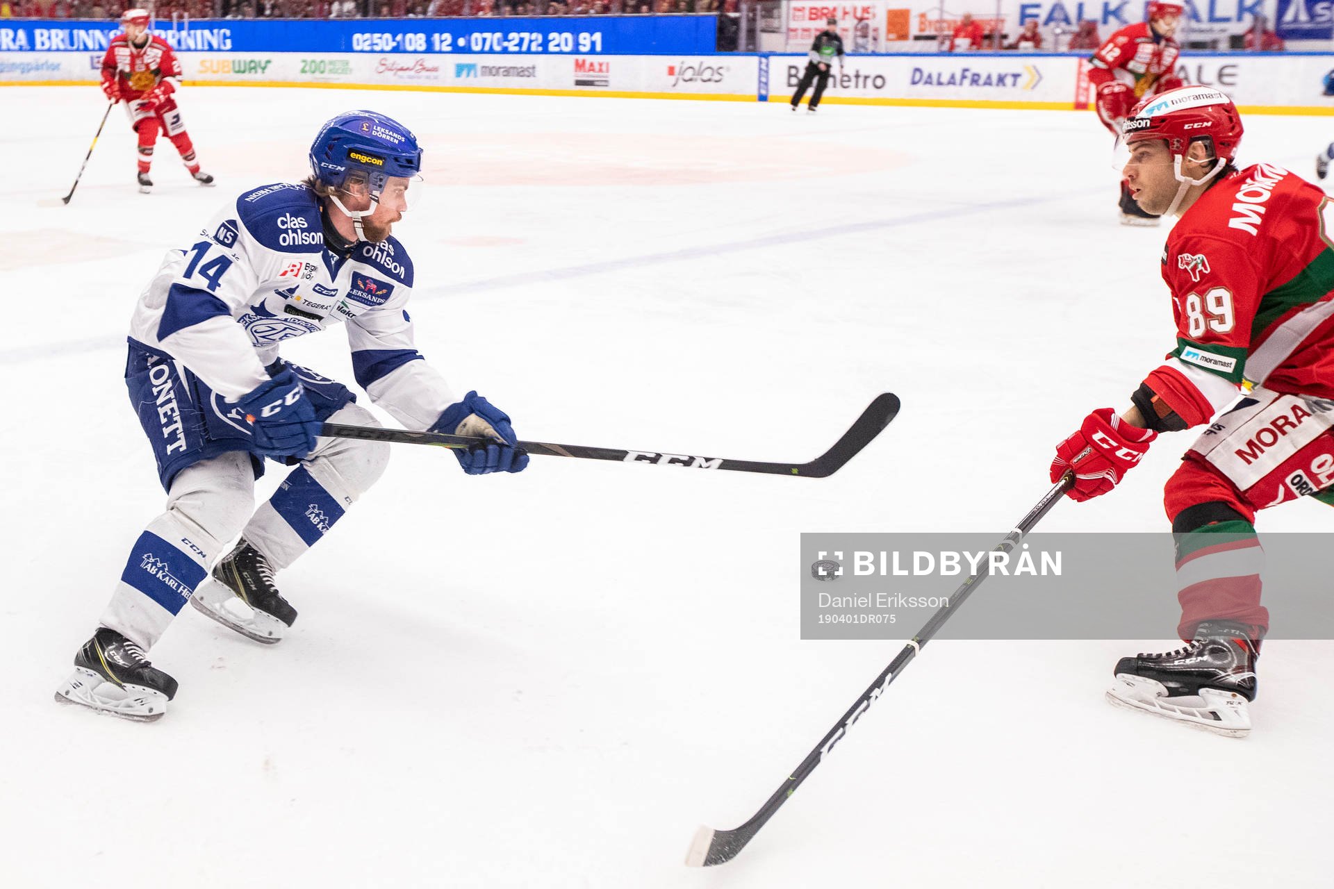 Leksands Oskar Lang och Moras ´Ryan Johnston